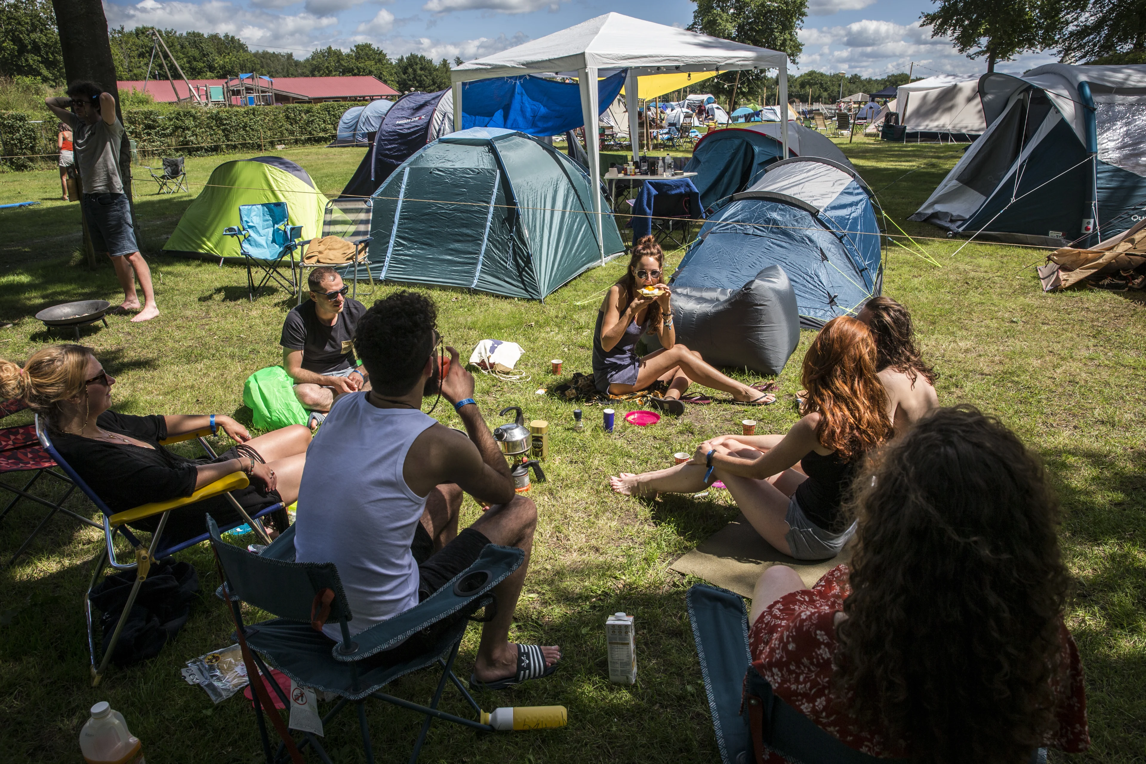 Boete als je kind onder schooltijd in quarantaine moet? Meerderheid Nederlanders is voor