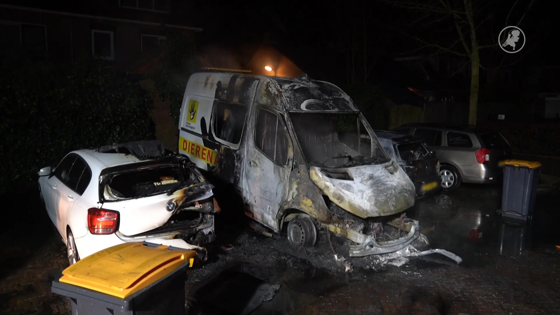 Dierenambulance afgebrand in Deventer: politie vermoedt brandstichting