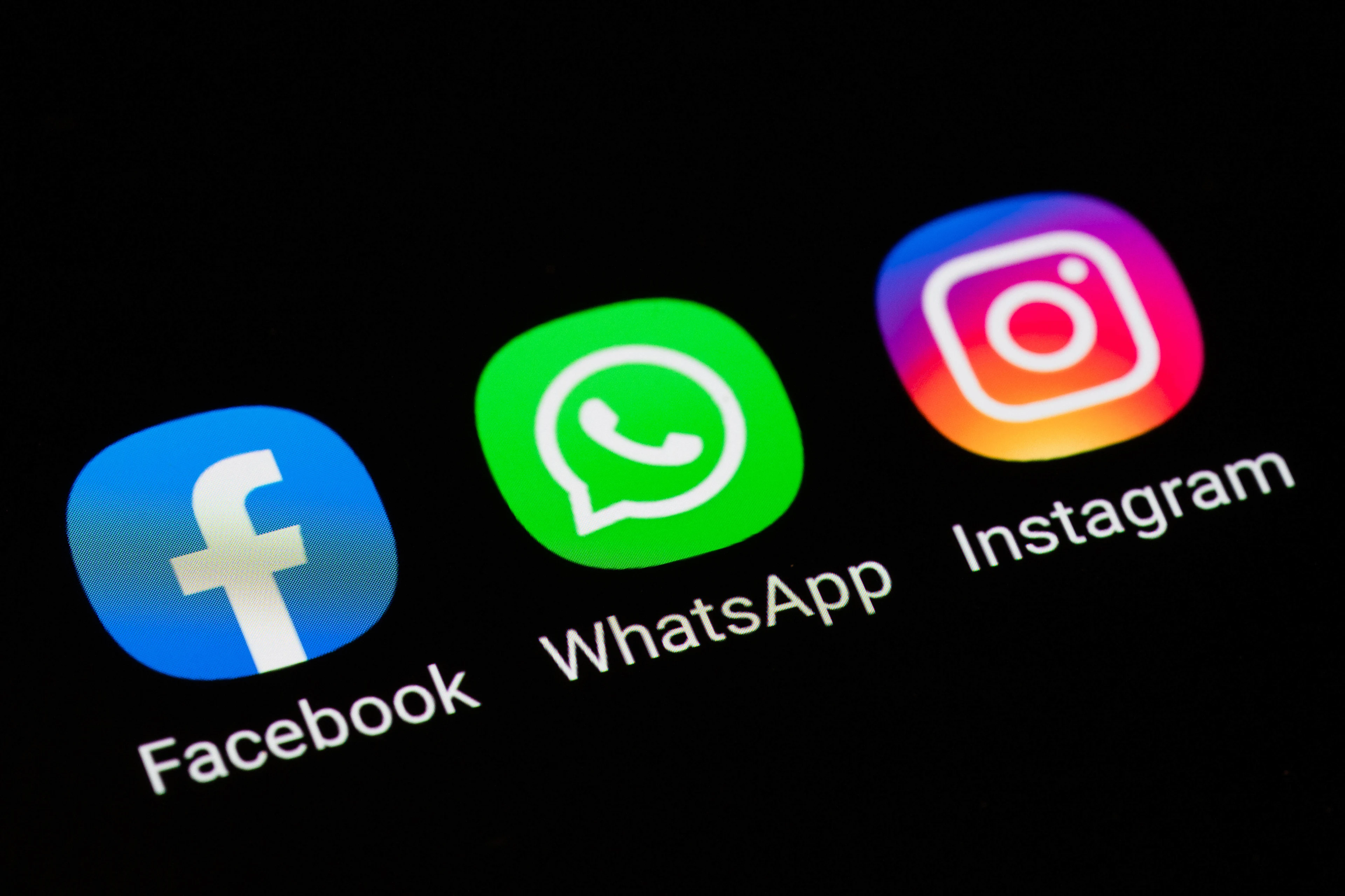 Wereldwijde storing Facebook voorbij: Whatsapp en Instagram doen het weer