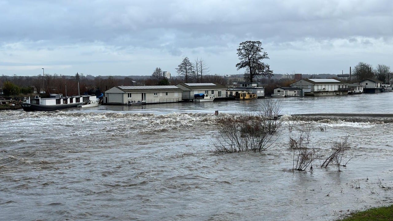 Woonbootbewoners Maastricht mogen toch niet terug naar huis