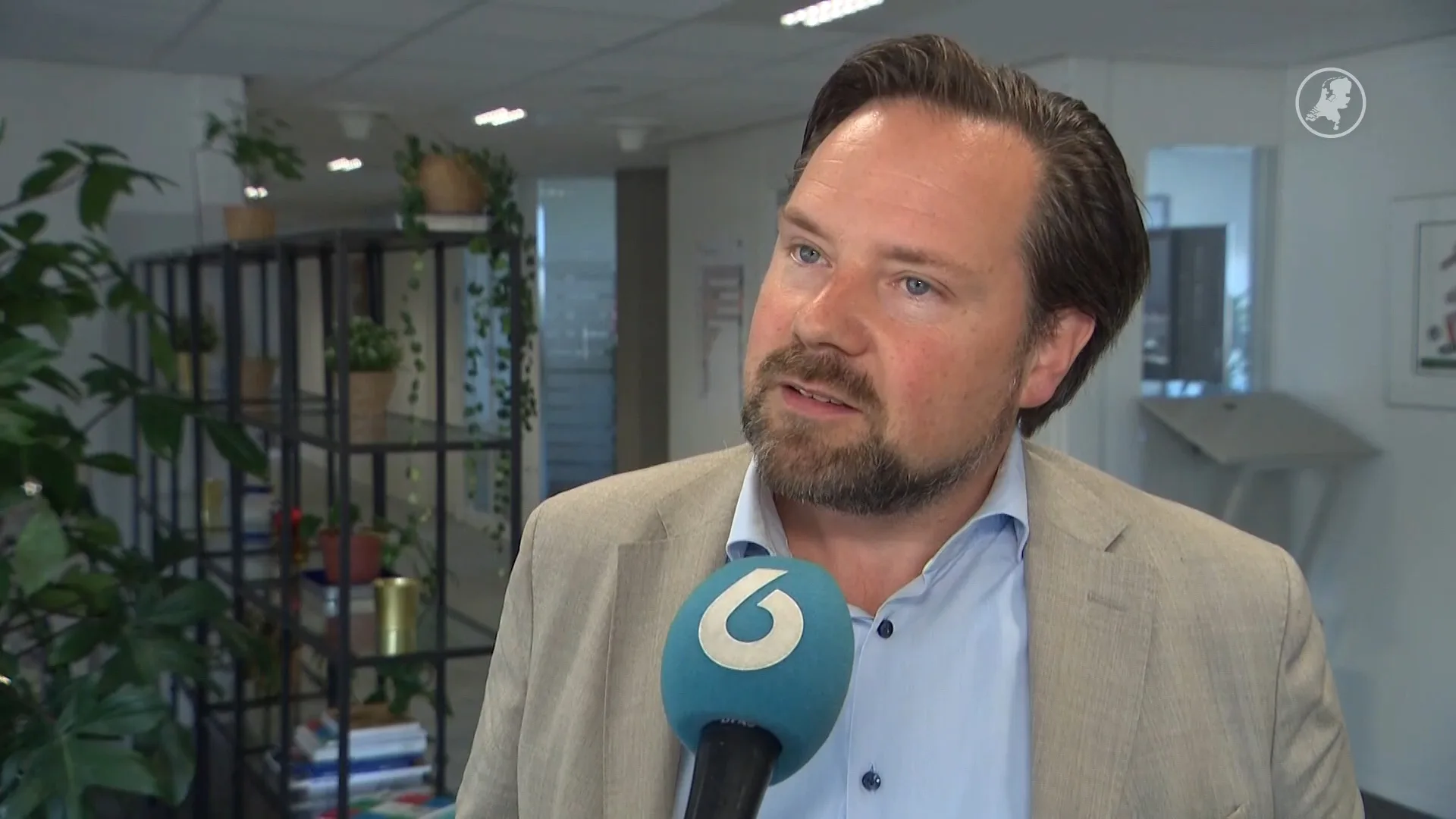 NSC wil enkelband voor uitgeprocedeerde asielzoekers