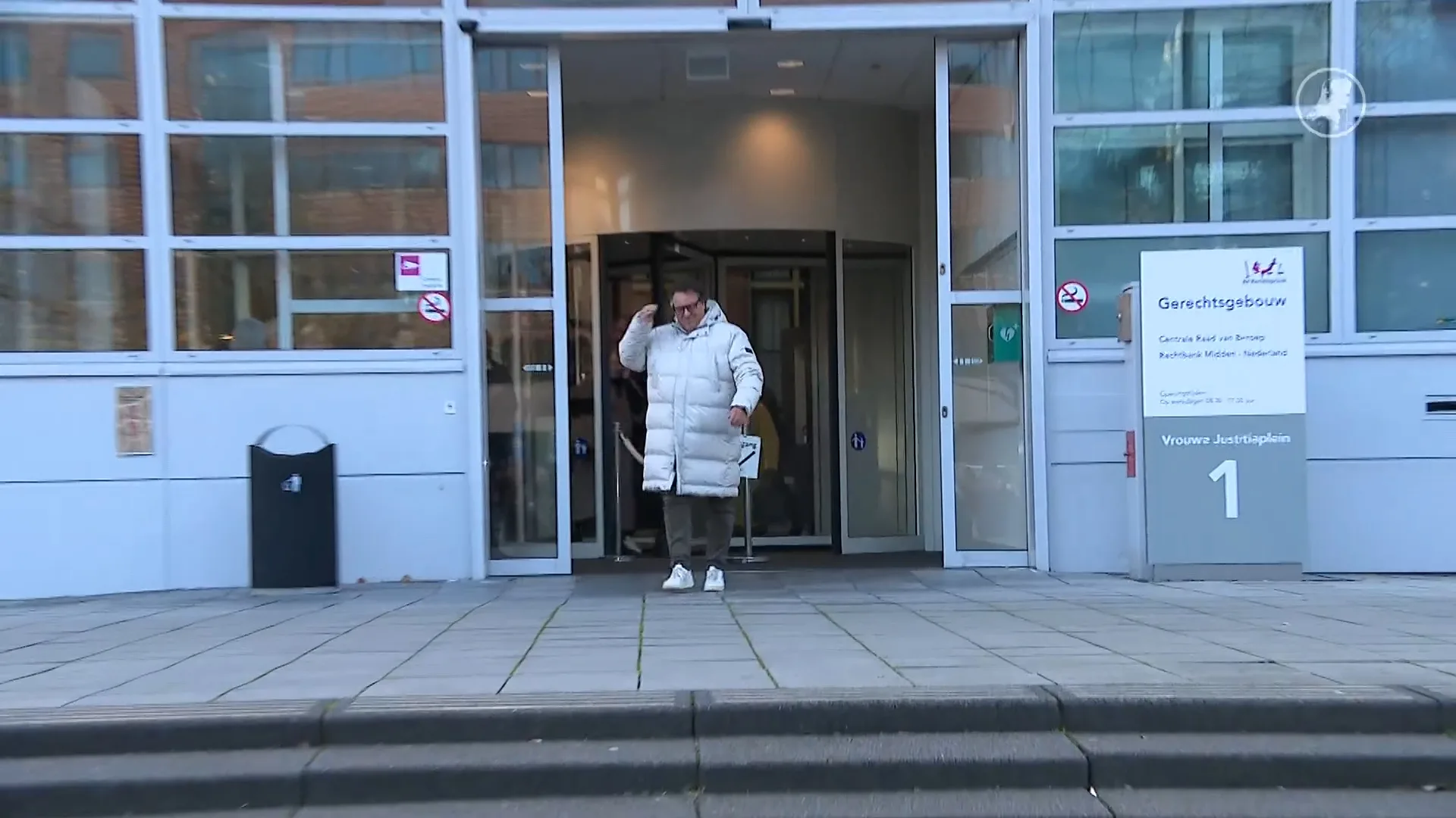 Marco Borsato verlaat zichtbaar emotioneel de rechtbank: 'Nog te vroeg voor het podium'