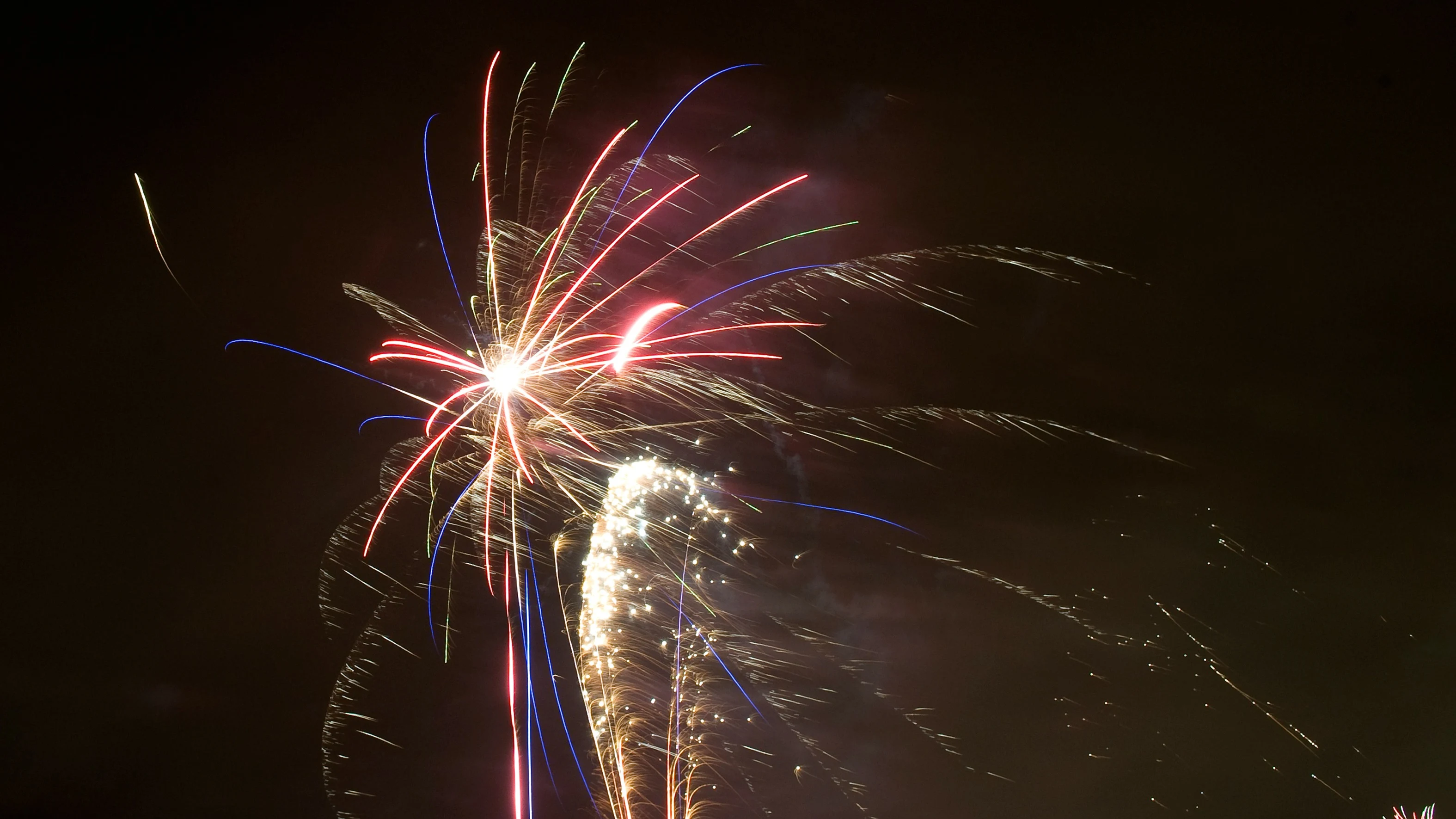 Vuurwerkliefhebbers verwachten ouderwetse jaarwisseling met veel geknal