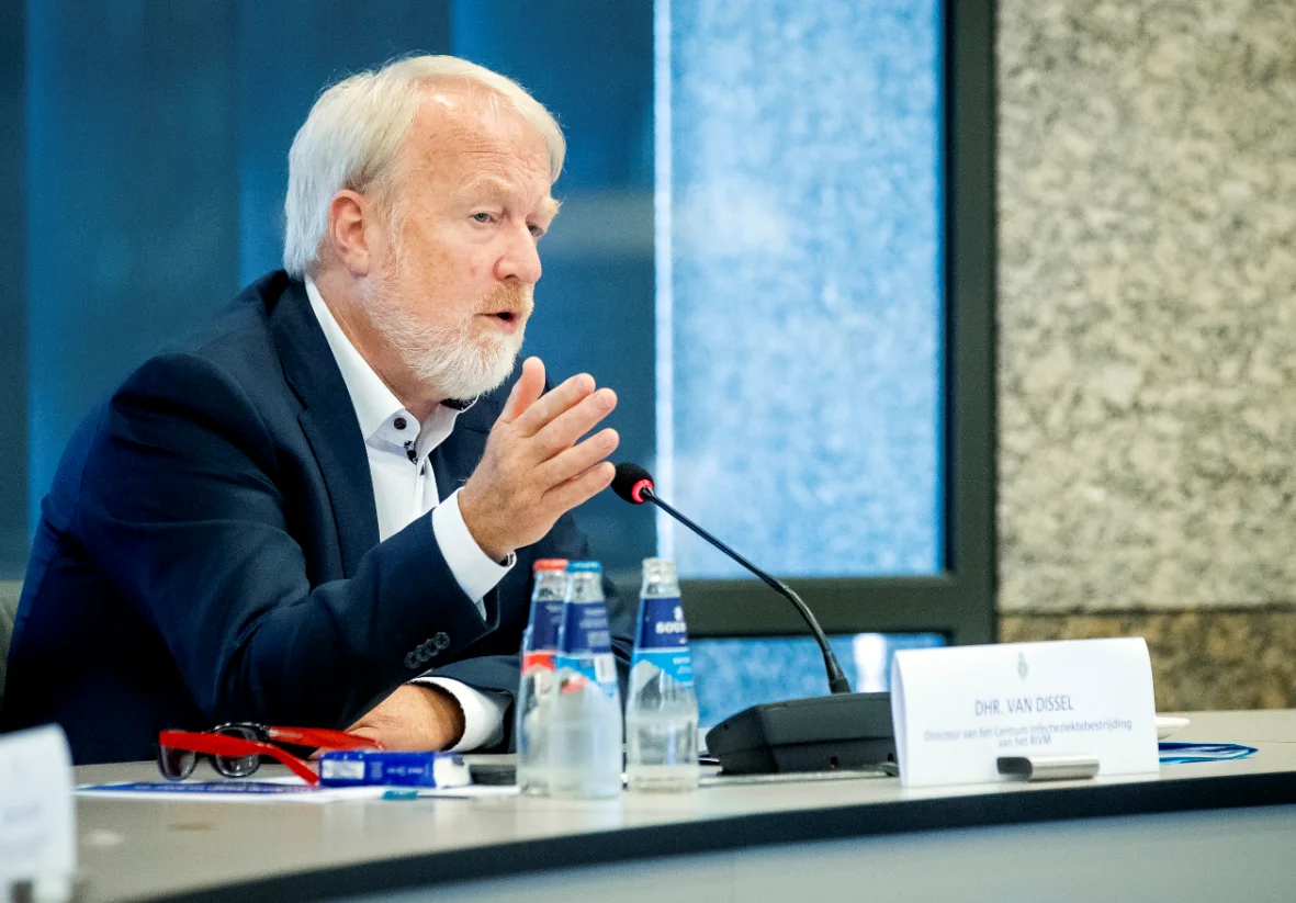 Jaap van Dissel praat Tweede Kamer bij over nieuwe opmars coronavirus