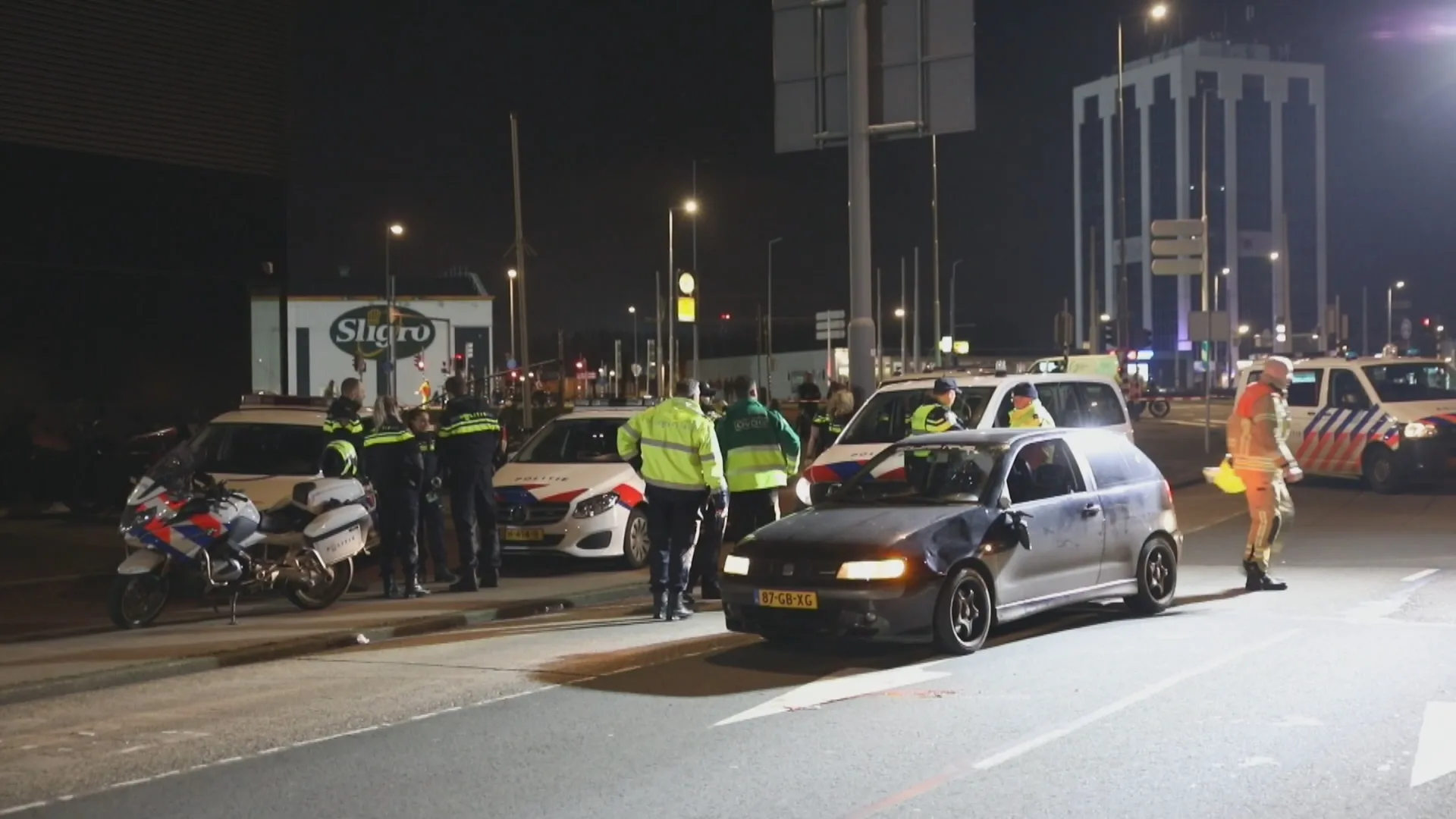Feyenoordsupporter (86) zwaargewond na aanrijding bij De Kuip