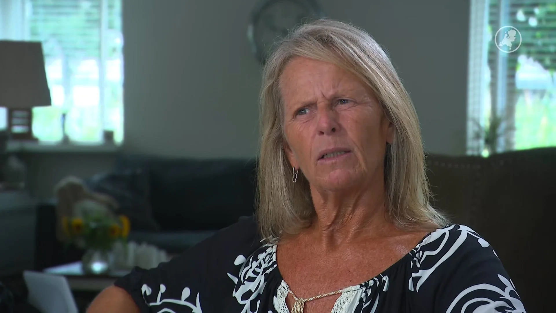 Hester kreeg longembolie na vlucht: zo gevaarlijk is lang stilzitten