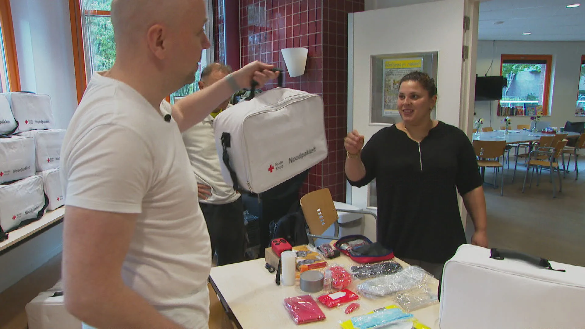 Geen noodpakket in huis? Zo stel je er een samen