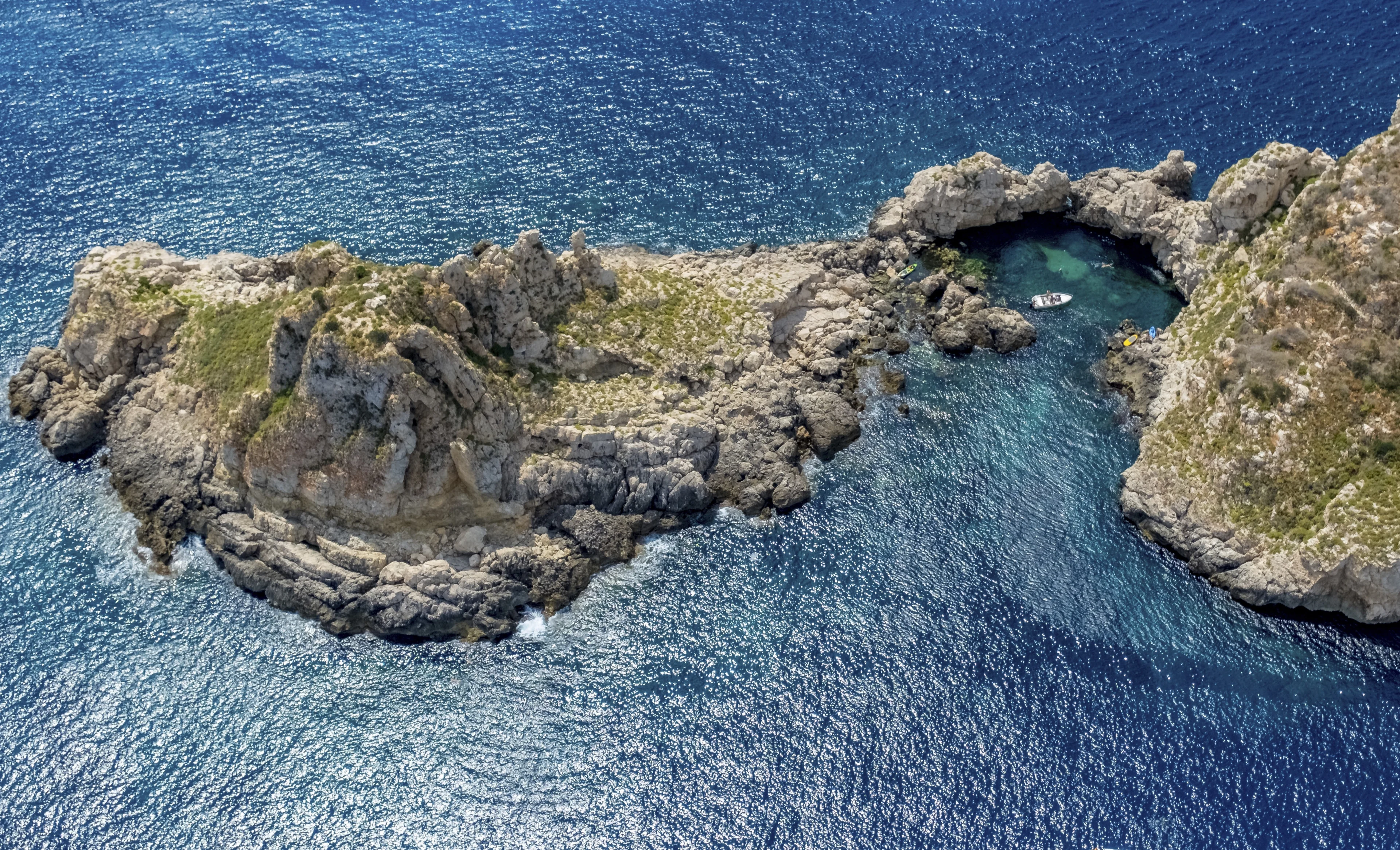 Ex-Jong Vitesse-speler (31) overleden na sprong van klif Mallorca'