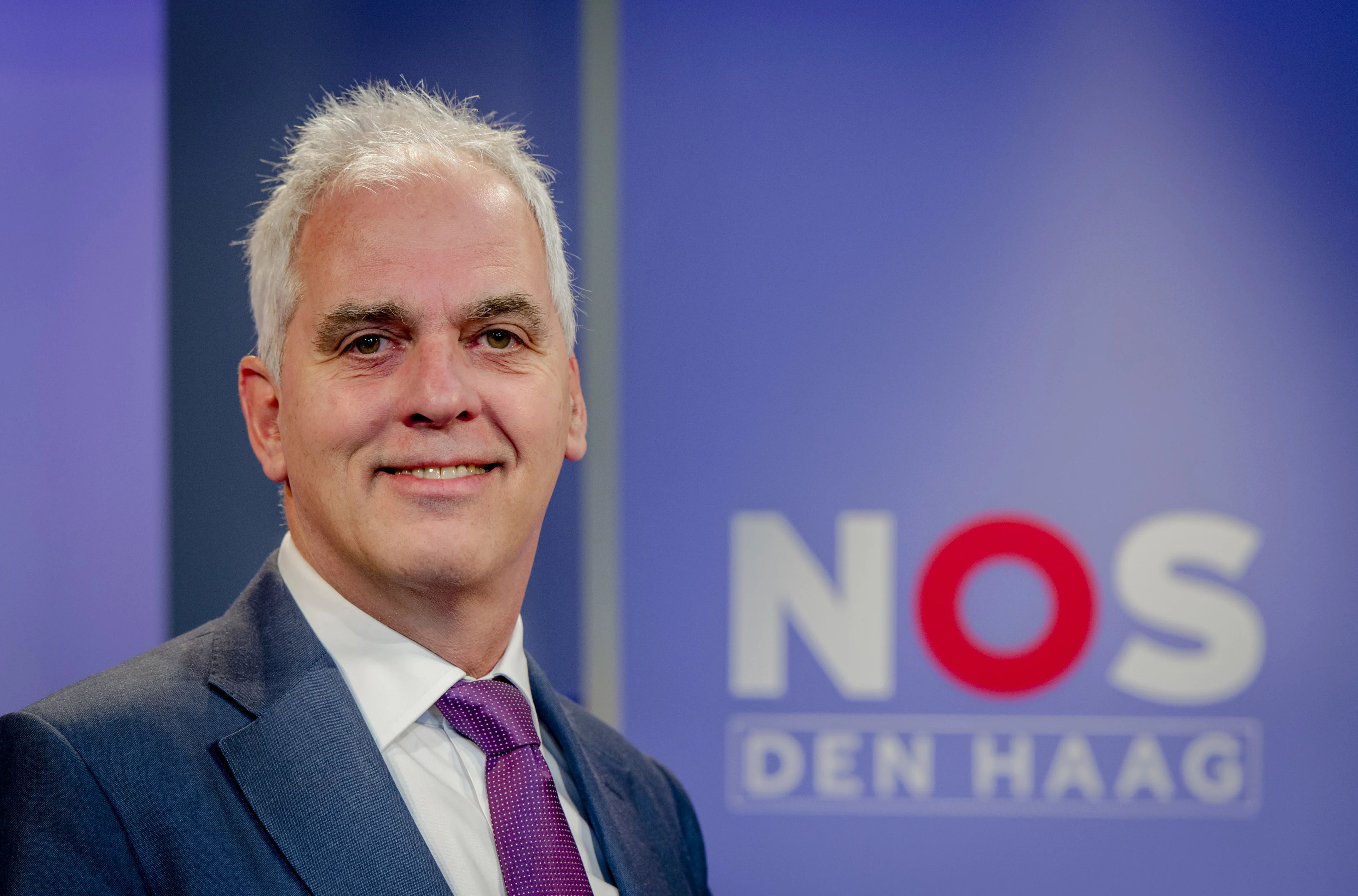 Ron Fresen is ongeneeslijk ziek en stopt bij het NOS Journaal