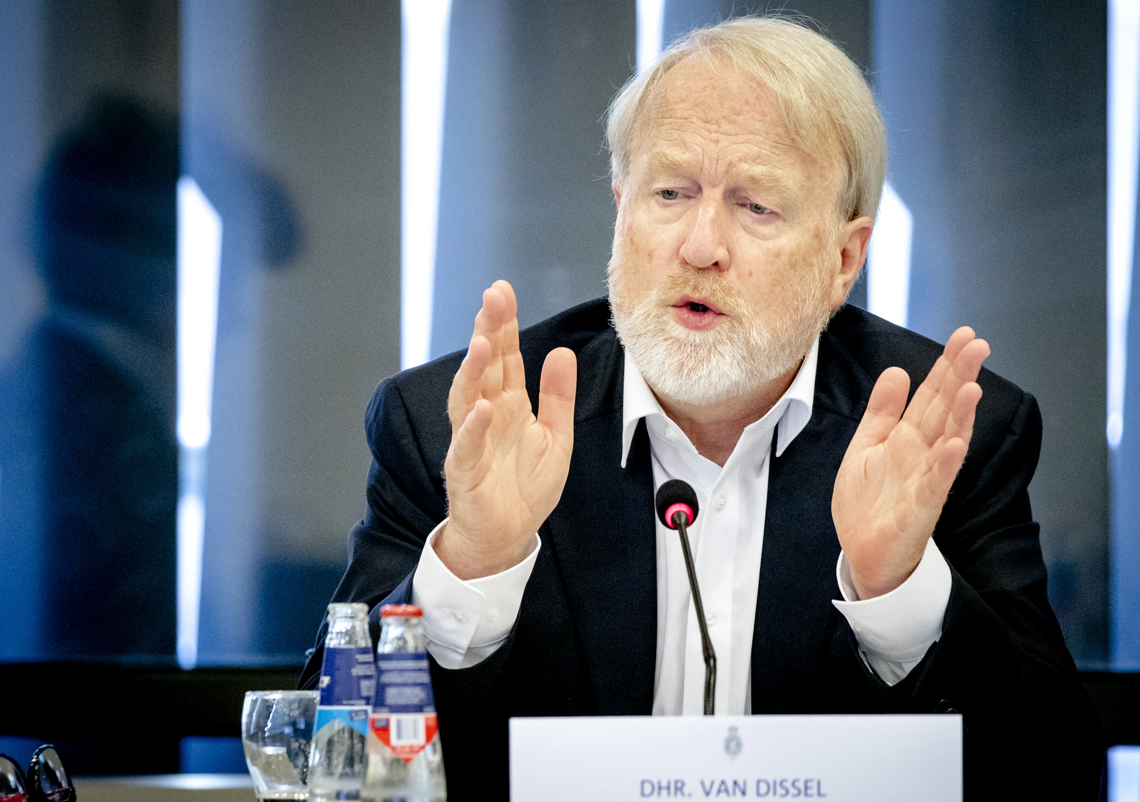 RIVM-directeur praat Kamerleden bij over coronacrisis