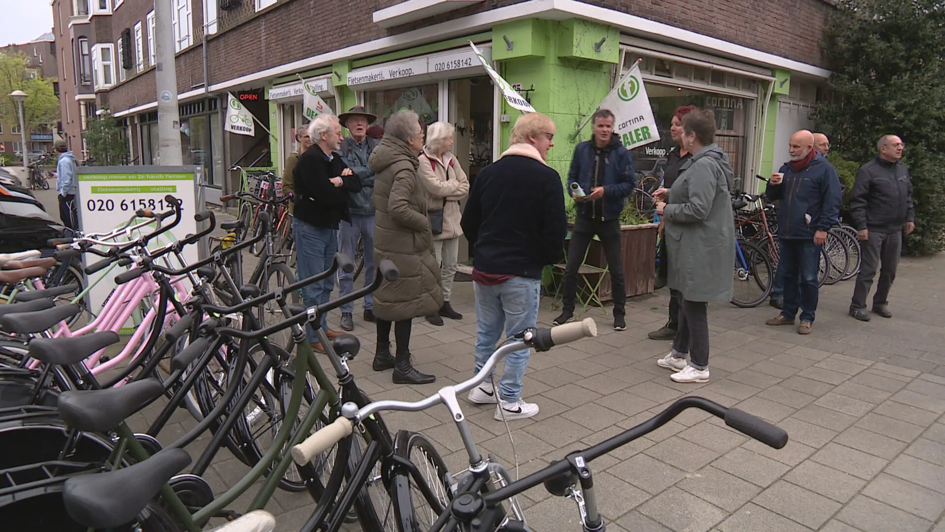 Buurt vecht voor behoud fietsenwinkel: 'Dit is een strijd tegen het grote geld'