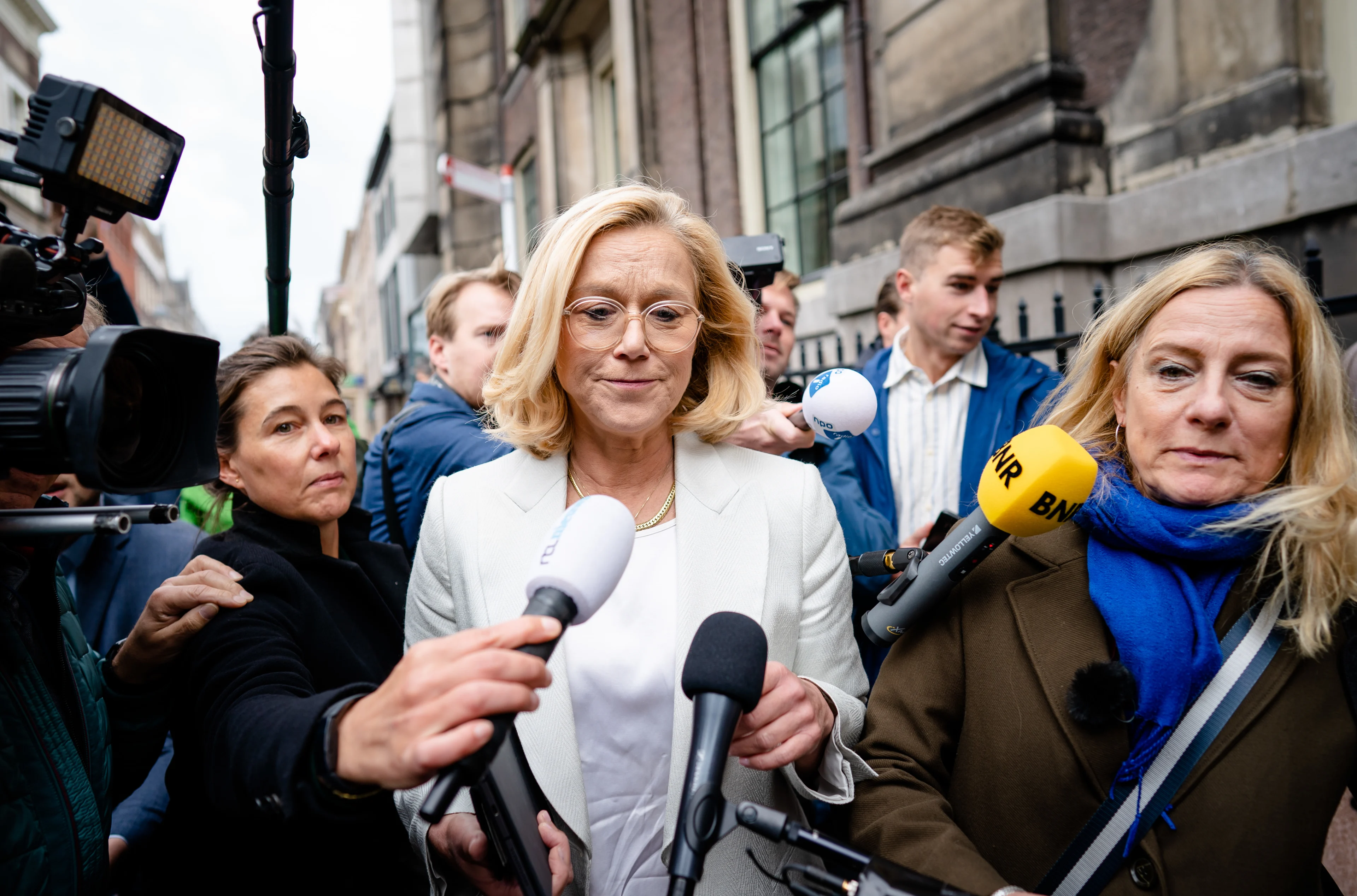 Oppositie woedend na ommezwaai Kaag: 'Ze spuugt kiezers in het gezicht'