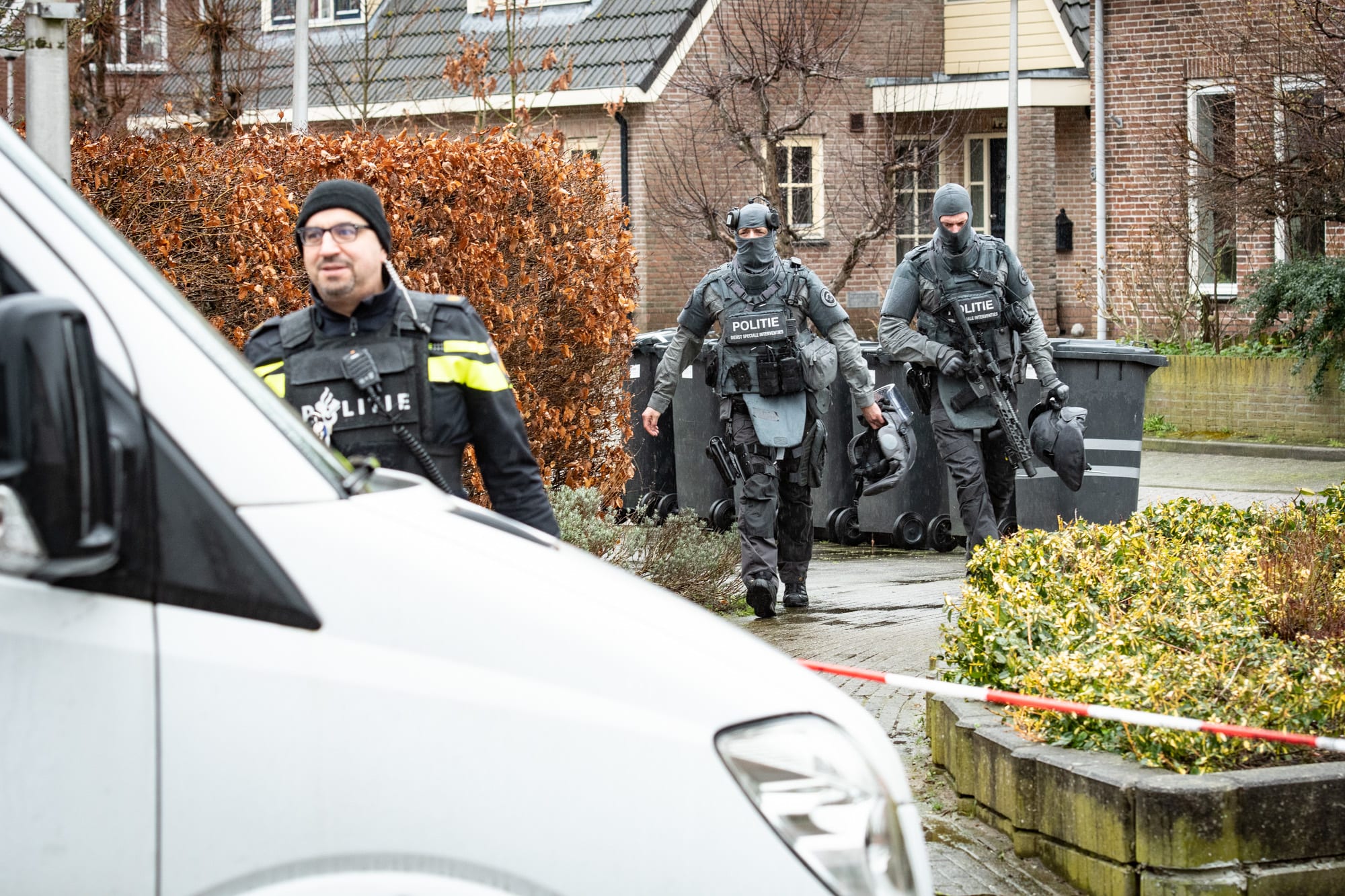 Twee doden in huis Everdingen na schietpartij, vermoedelijke schutter is agent