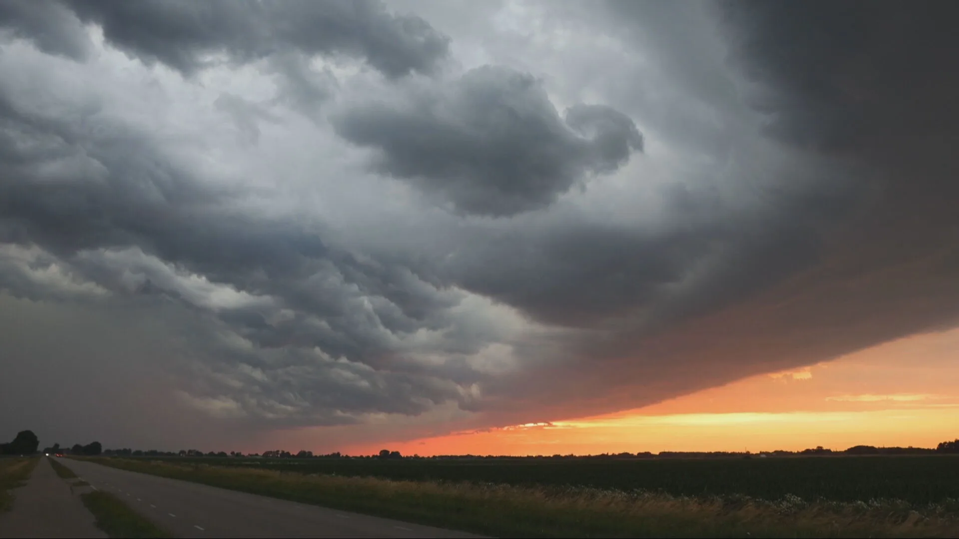 Hevig noodweer trekt over, na het zuiden code oranje in midden en noorden