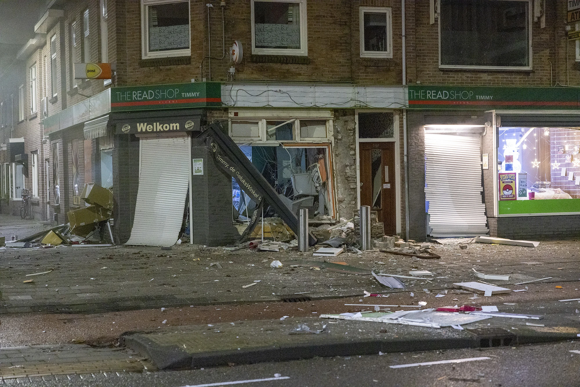 Flinke ravage na plofkraak op geldautomaat bij tabakswinkel Haarlem