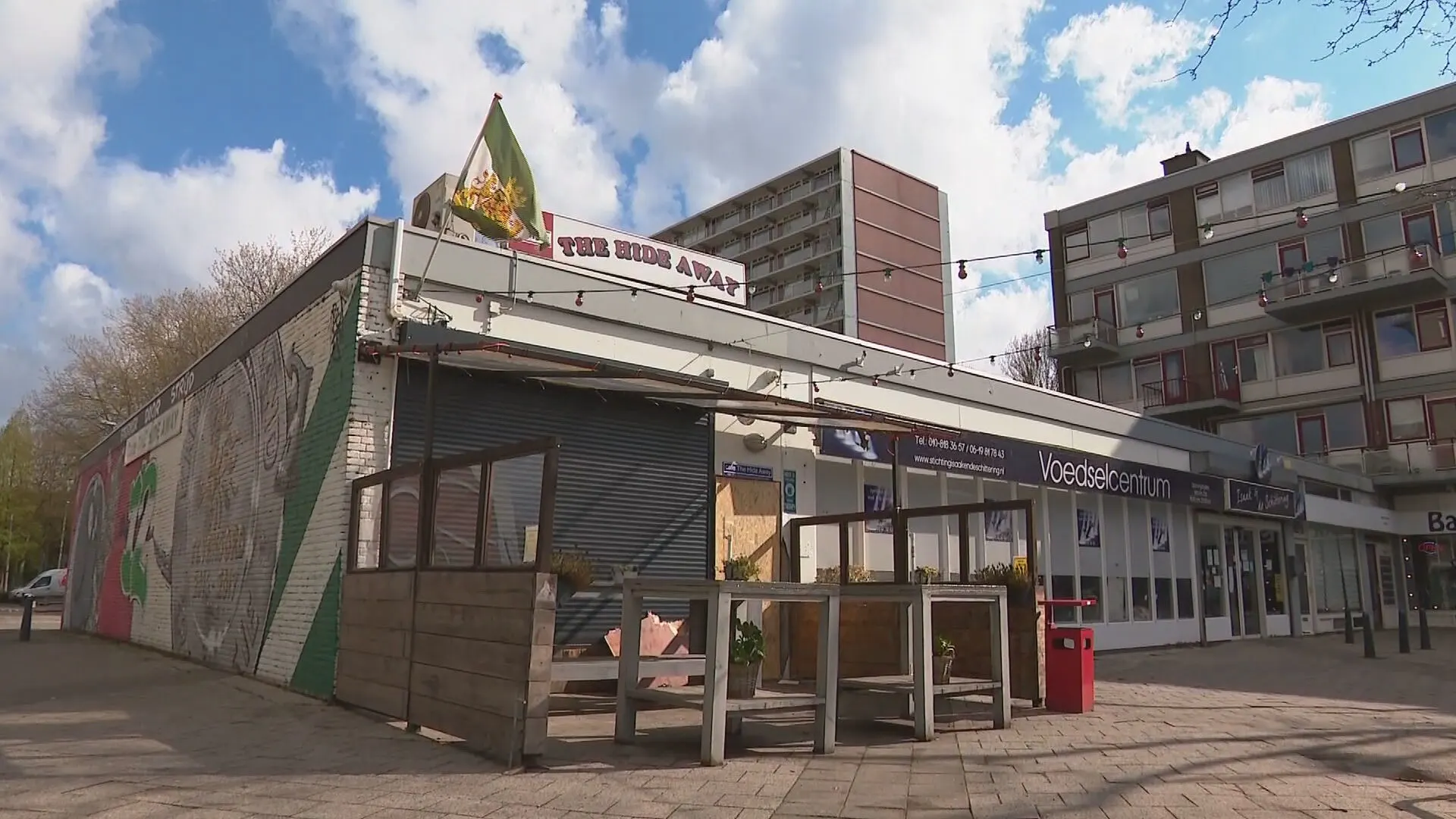 Eigenaar Feyenoord-café 'doodziek' na ontploffing: 'Hopen dat die grafhonden snel gepakt worden'