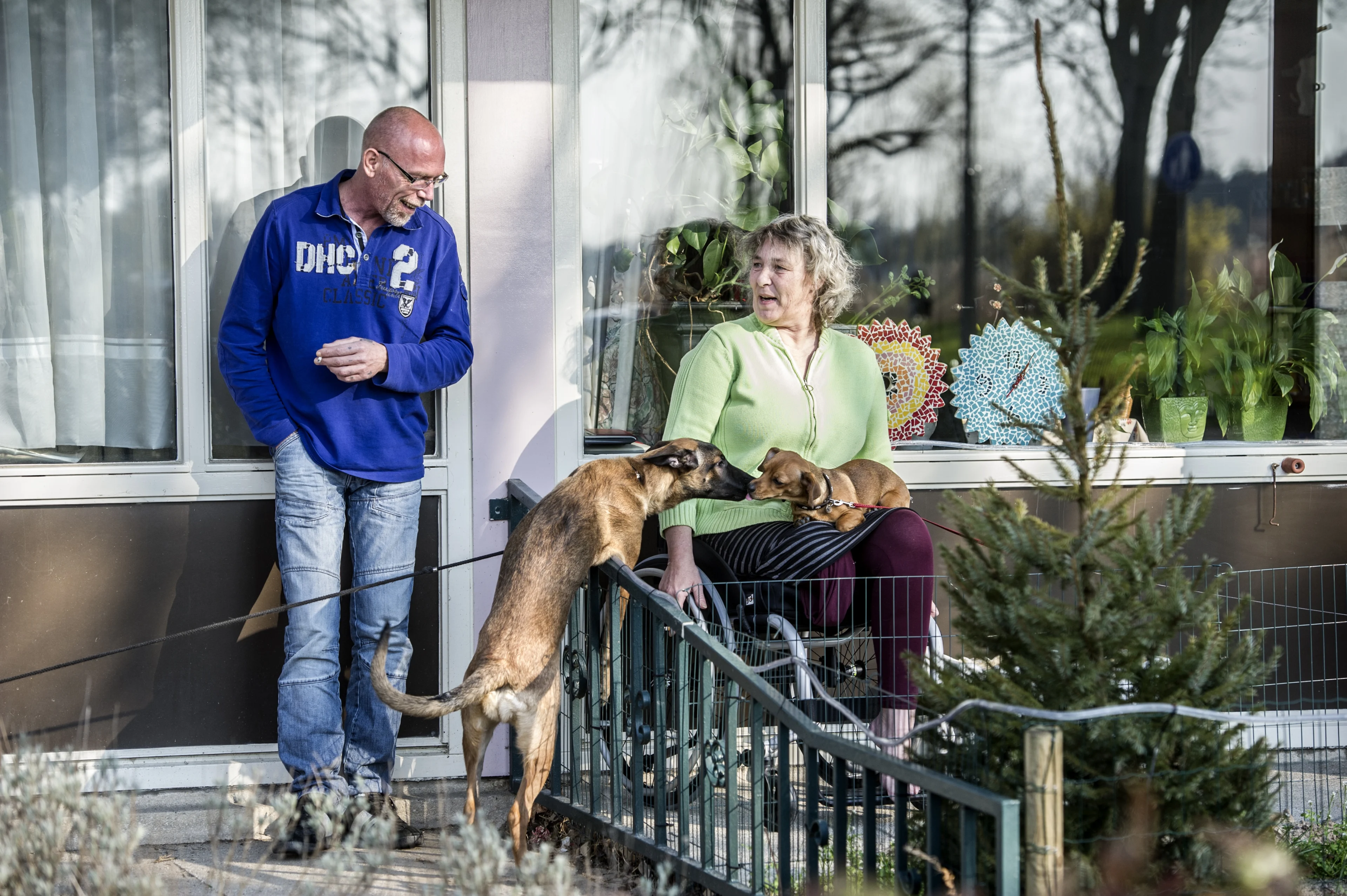 Meeste Nederlanders vertrouwen buren met huissleutel tijdens vakantie