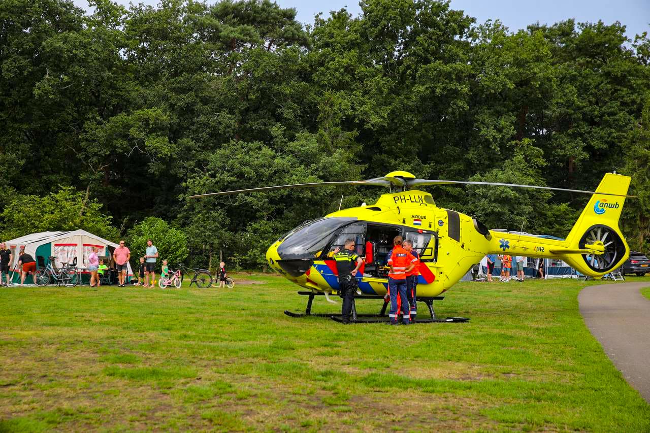 Meisje zwaargewond na aanrijding op camping in Hoenderloo