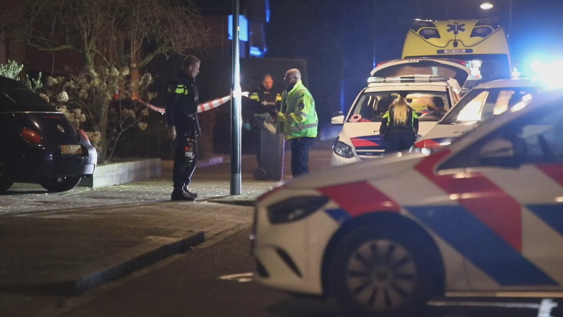 Man (26) zwaargewond bij steekpartij Apeldoorn, politie doet onderzoek