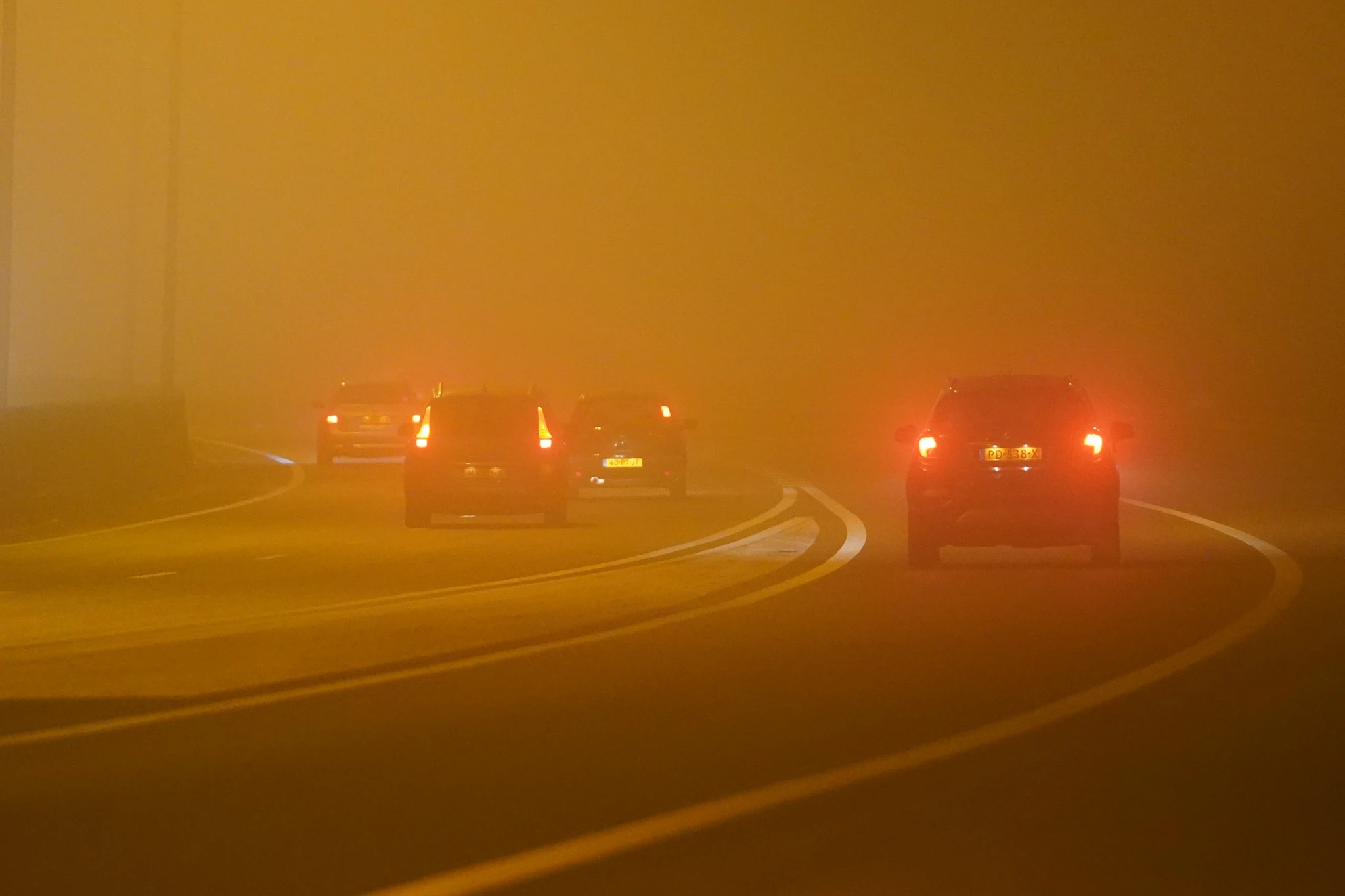 Code geel in grote delen van Nederland door dichte mist