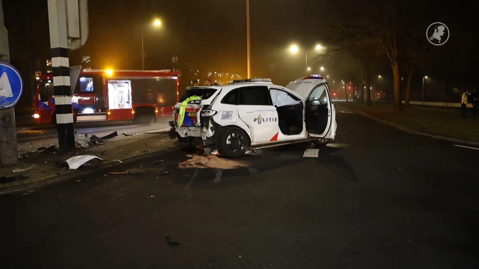Ravage: politieauto die onderweg is naar melding en knalt op andere auto
