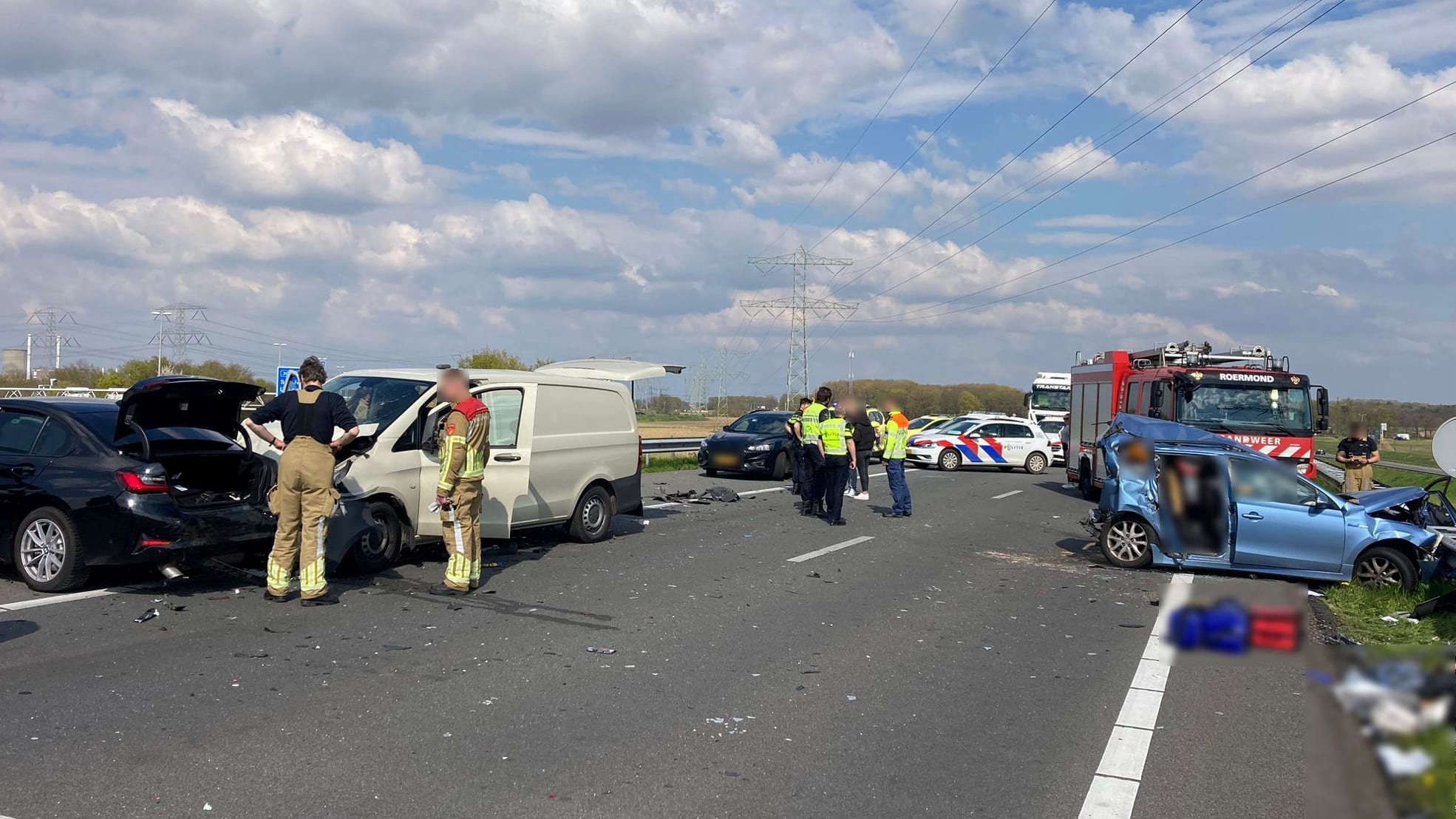 Groot ongeluk op A73 met meerdere gewonden, wegen rond A2 dicht
