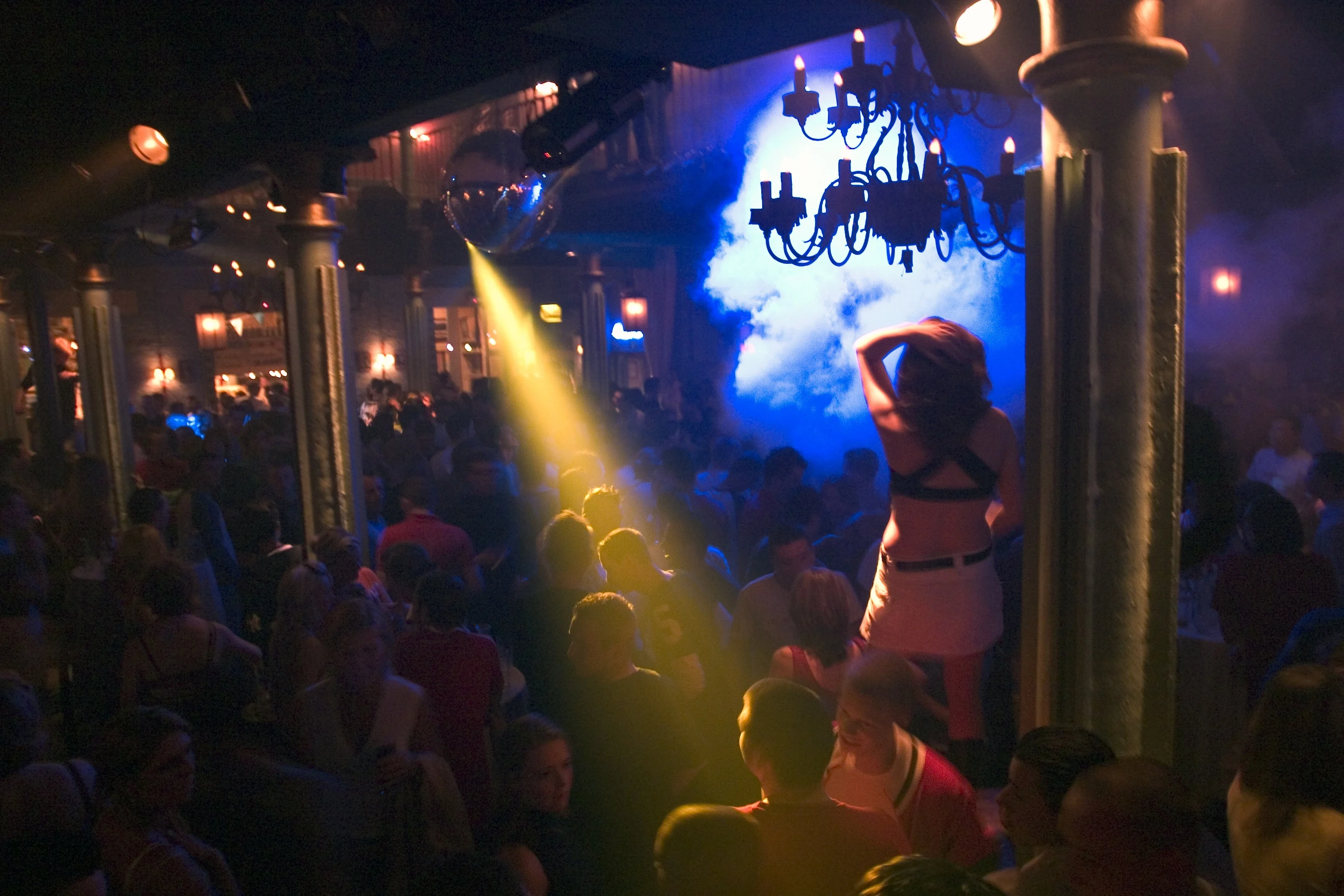 20-jarige Nederlander doodgestoken bij Antwerpse club na optreden rappers