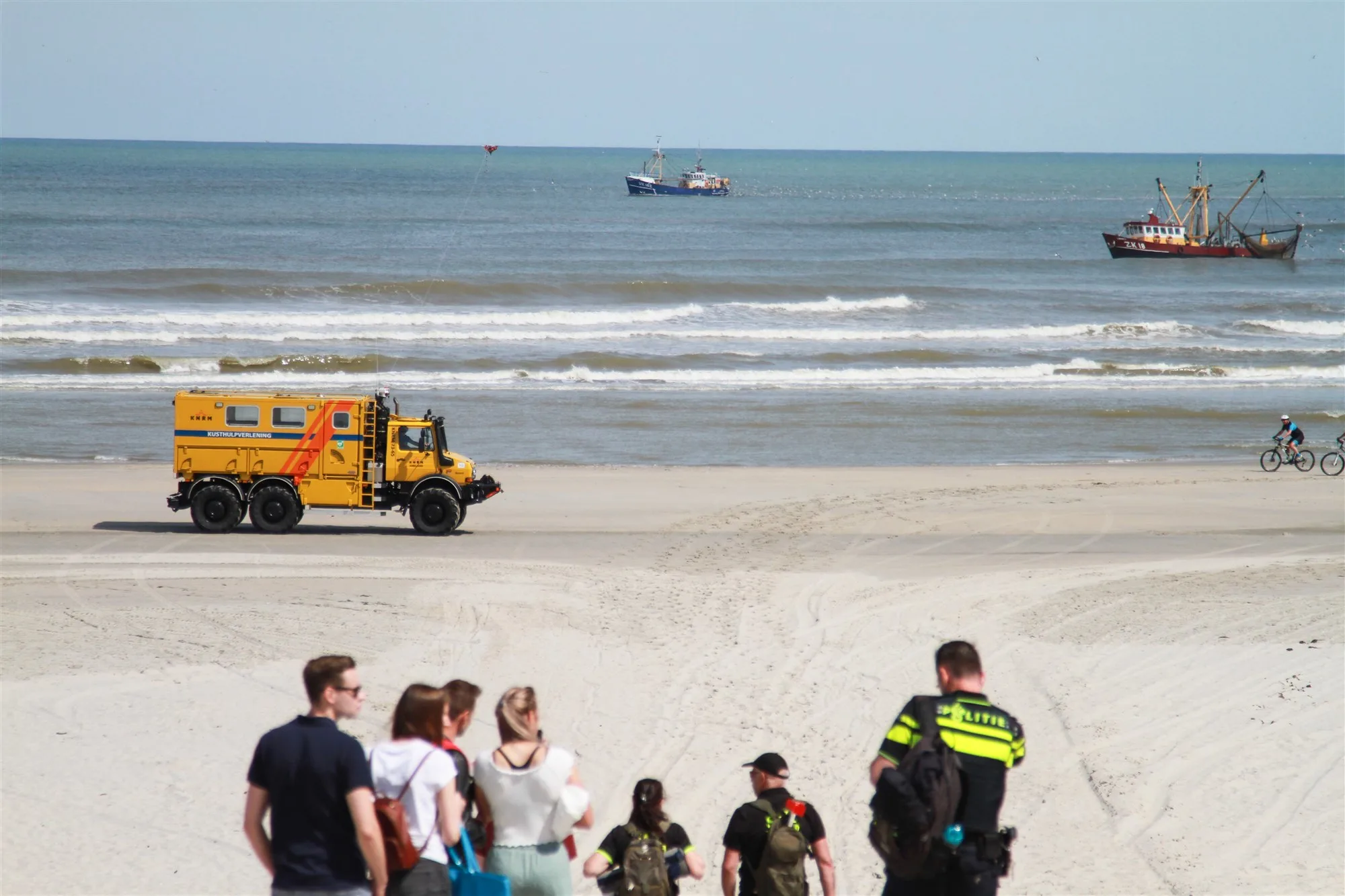 Lichaam gevonden in zee bij Ameland, mogelijk vermist Duits meisje (14)