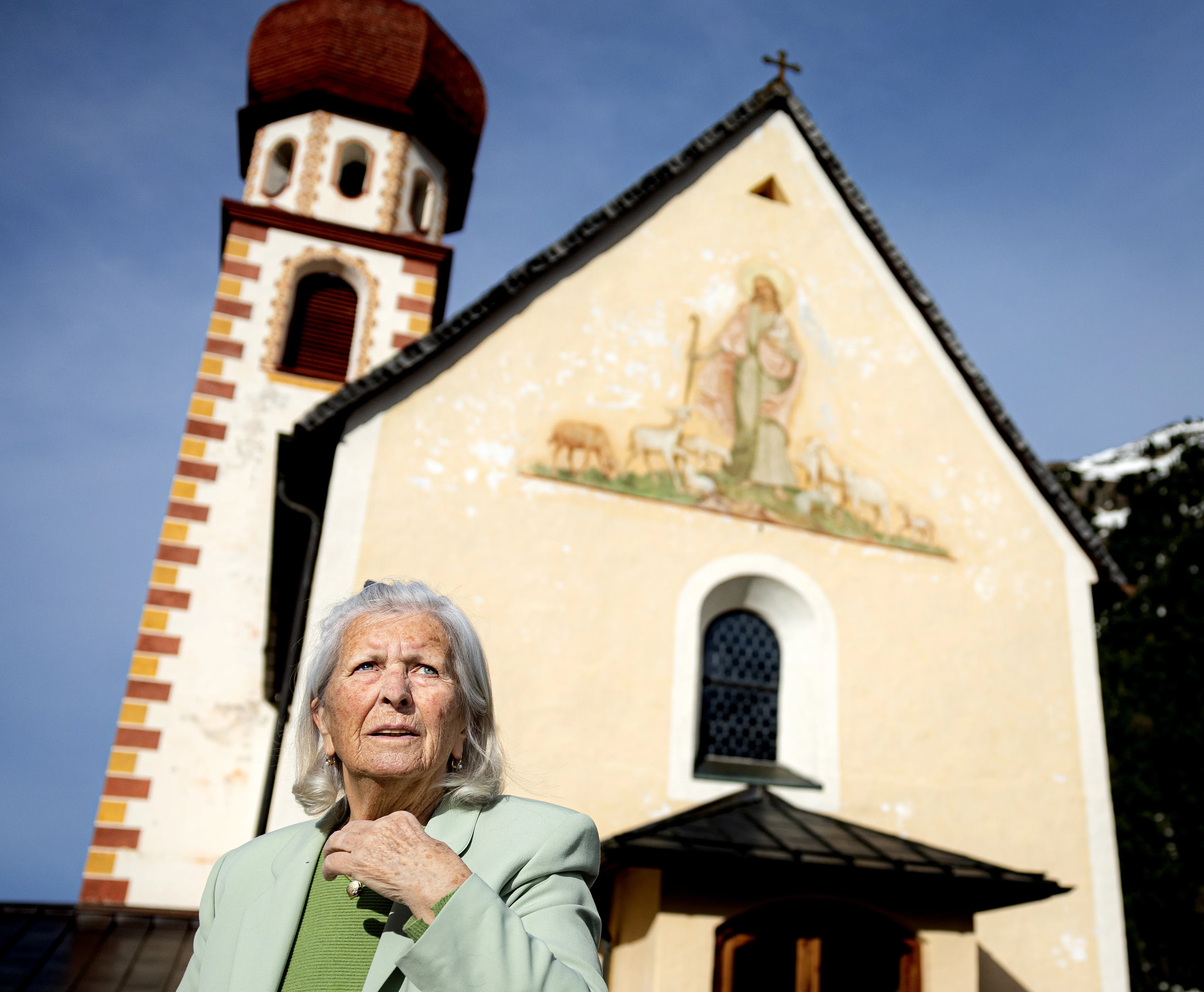 Oostenrijkse kerk staat stil bij omgekomen Nederlanders: 'Kippenvel als ik eraan denk'