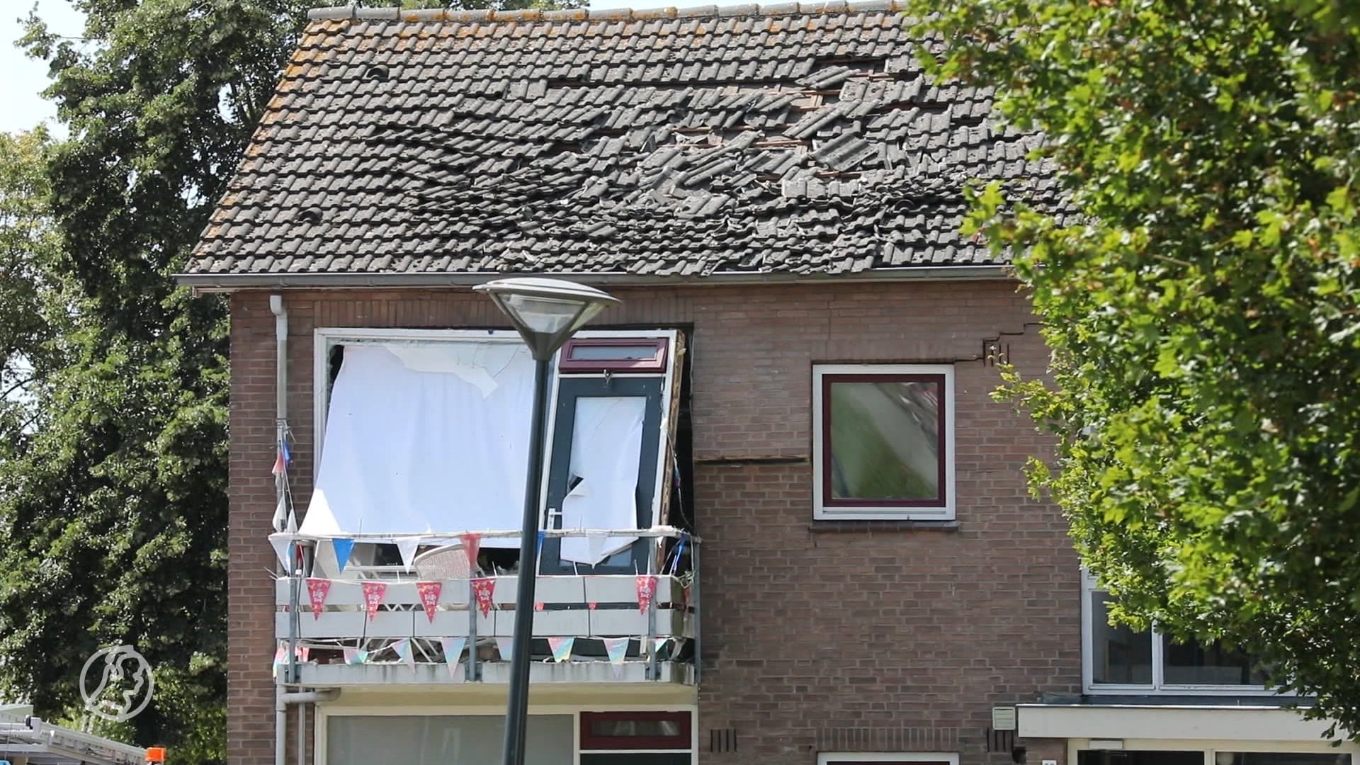 Man gewond door explosie bij woning in Brabants dorp