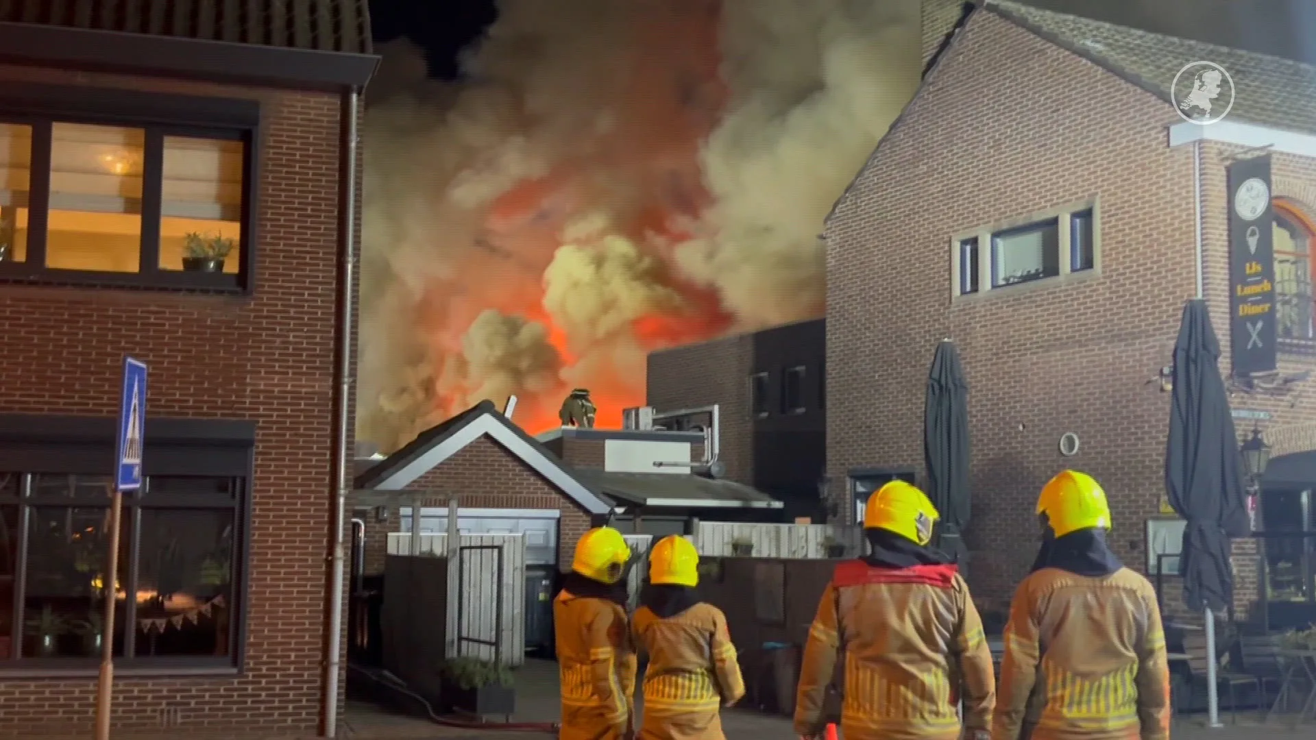 Brand in kringloopwinkel Sevenum na uren blussen onder controle