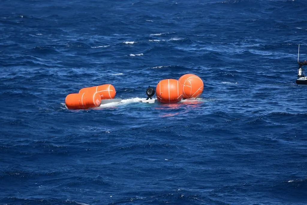 Gecrashte helikopter van marine bij Aruba is gezonken