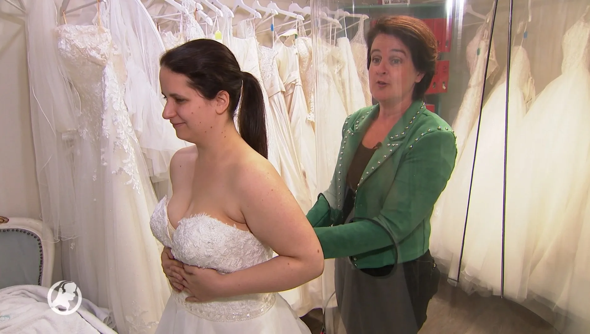 Volgend jaar trouwen en tóch nu al je droomjurk passen? Het kan met de 'corona cube'