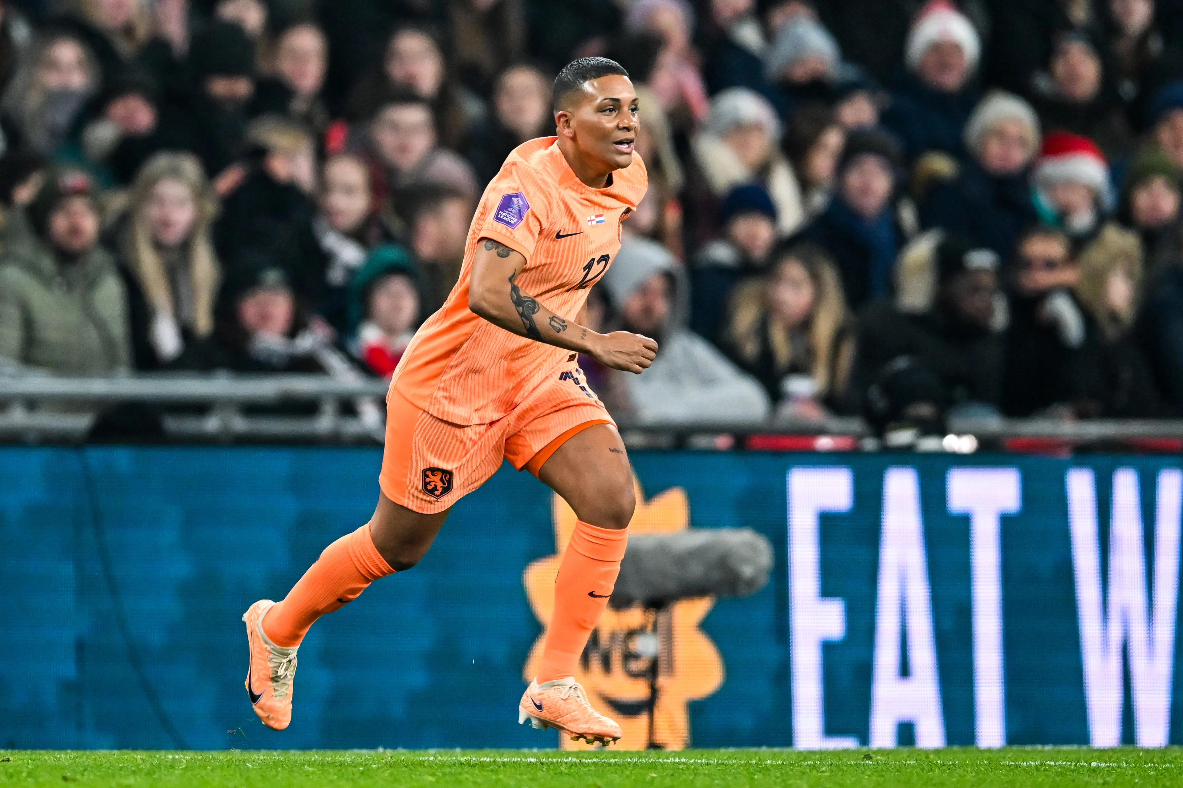 Oranjeleeuwinnen winnen besloten oefenduel met 3-0 van Finland