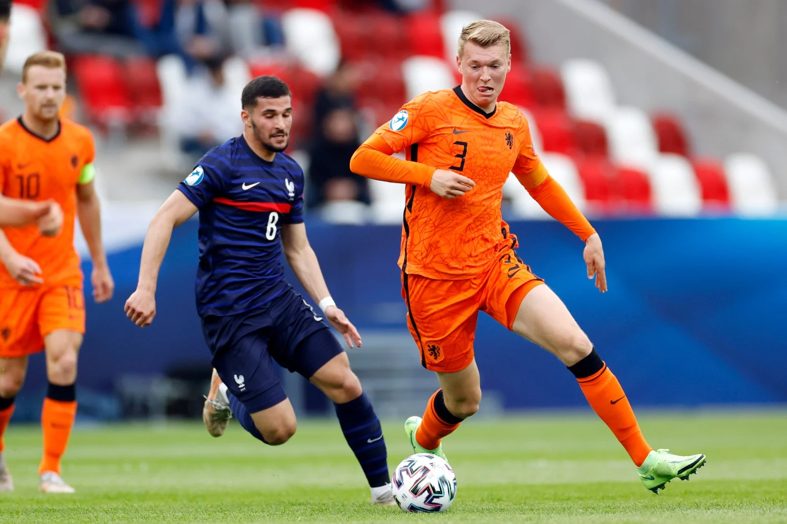 Trots in Nieuwstadt: Perr Schuurs is de rijzende ster van Jong Oranje