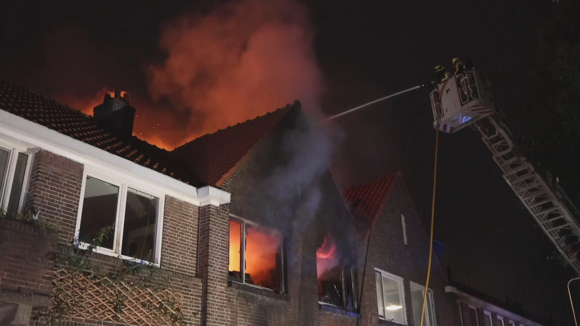 Dode en drie gewonden na brand in woning in Gouda