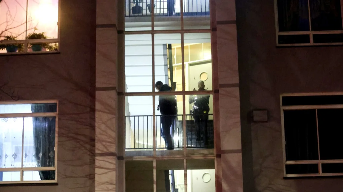 Man (40) overleden na steekincident in portiek in Den Haag