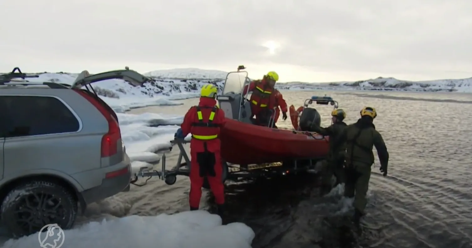 Vermist toeristenvliegtuigje teruggevonden op bodem van meer in IJsland