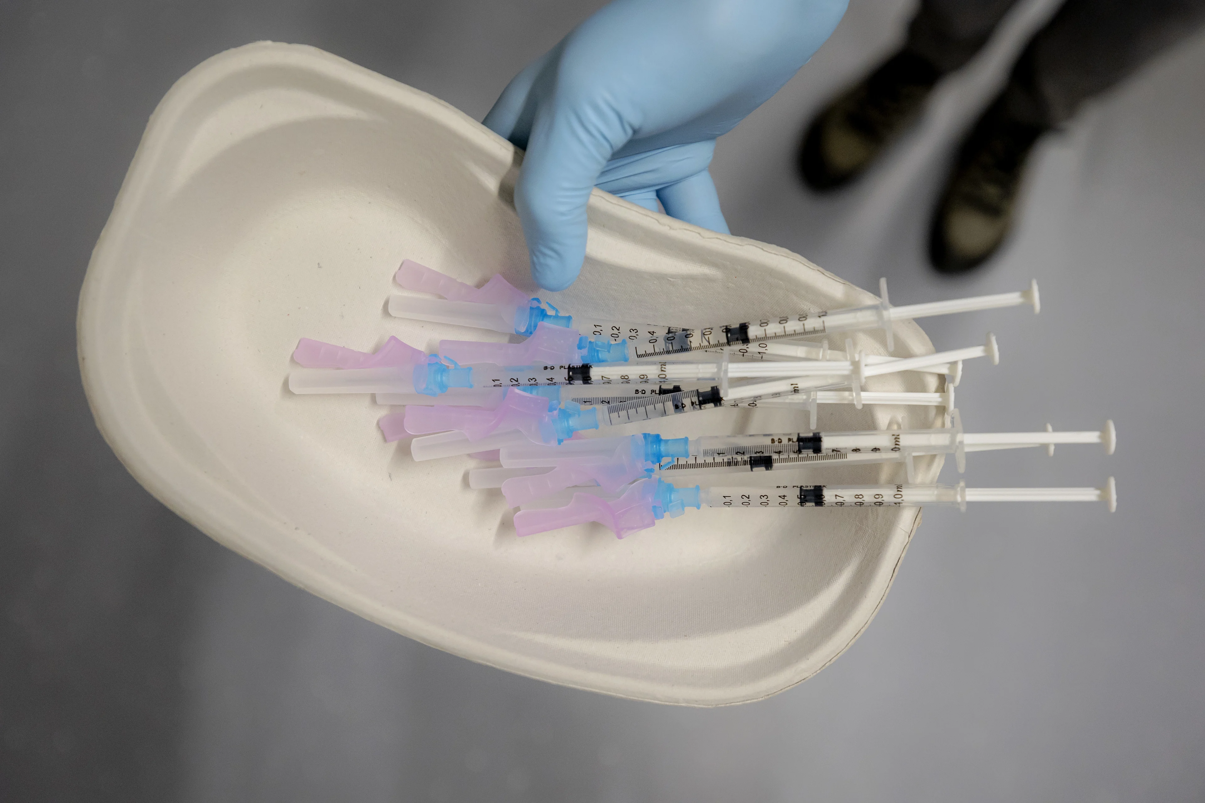 Geschrokken huisarts na toedienen dubbele vaccindosis: 'Wat heeft dit voor gevolgen?'