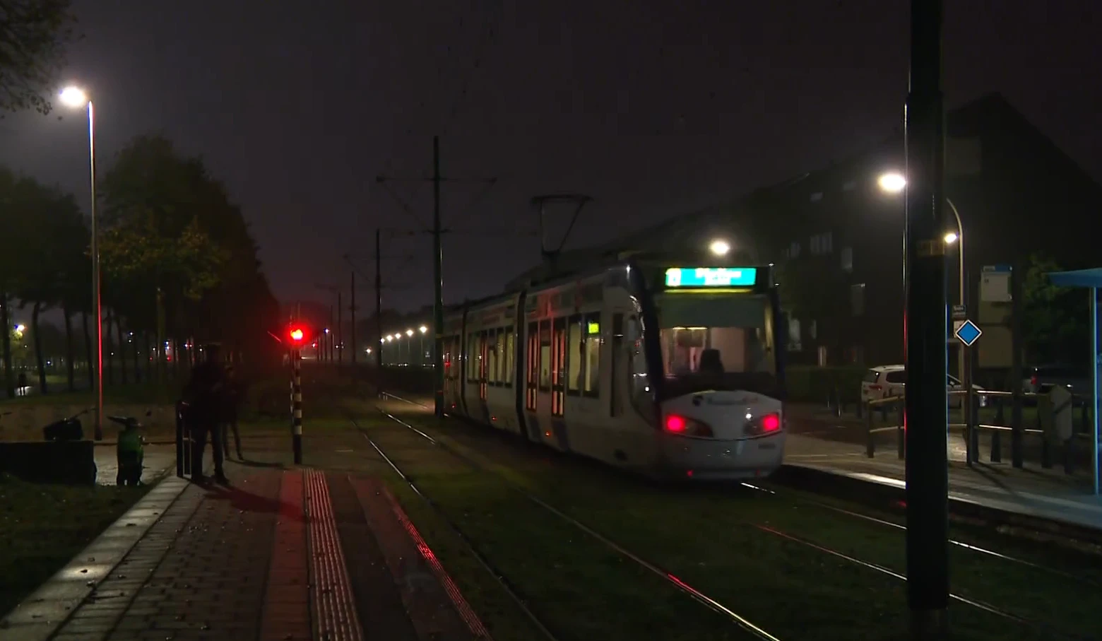 Buurtbewoner na fataal tramongeluk Den Haag: 'Ik hoorde geschreeuw en een doffe klap'