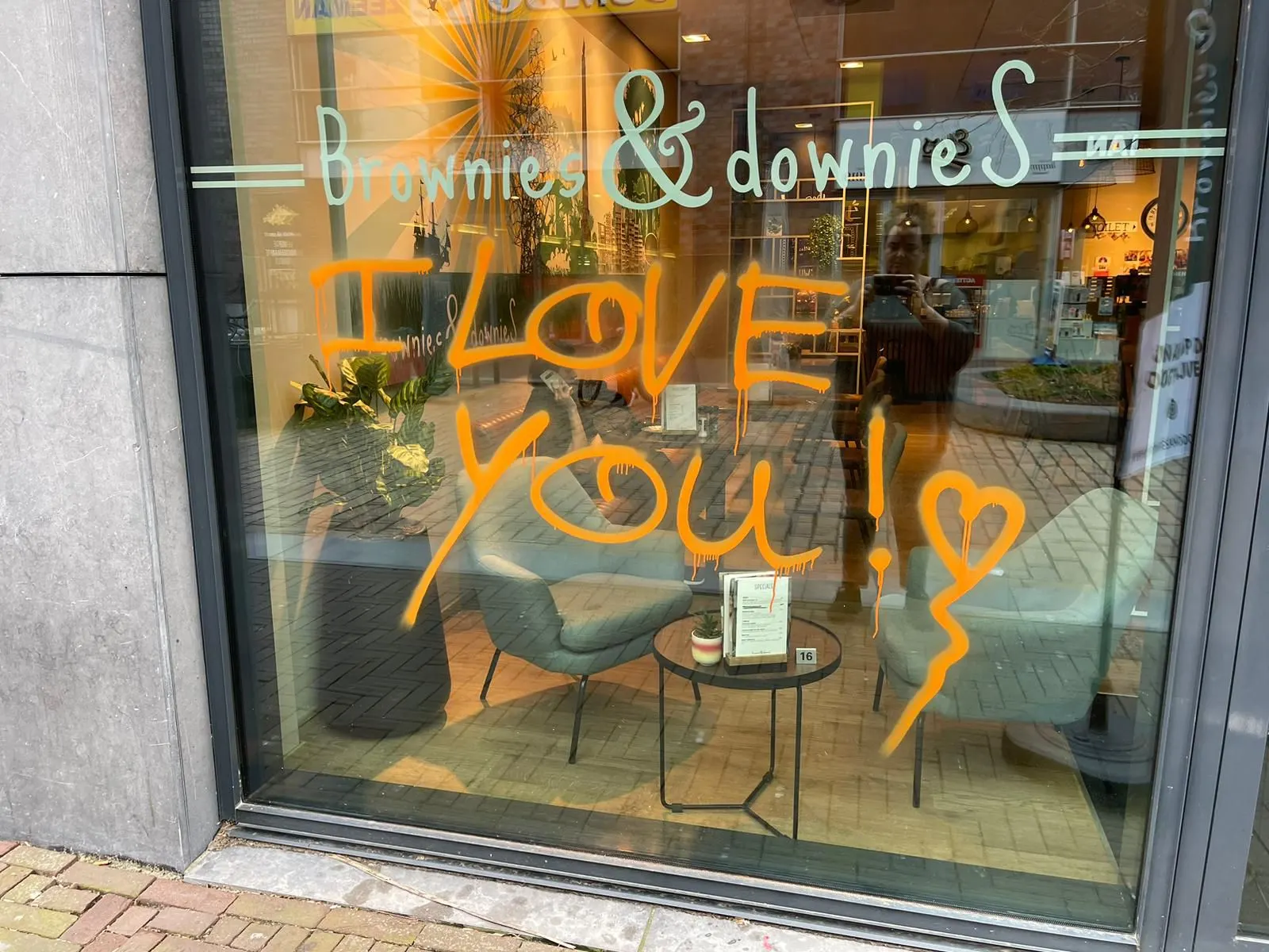 Sneu: terras van Brownies&downieS al tien keer in 2 jaar vernield