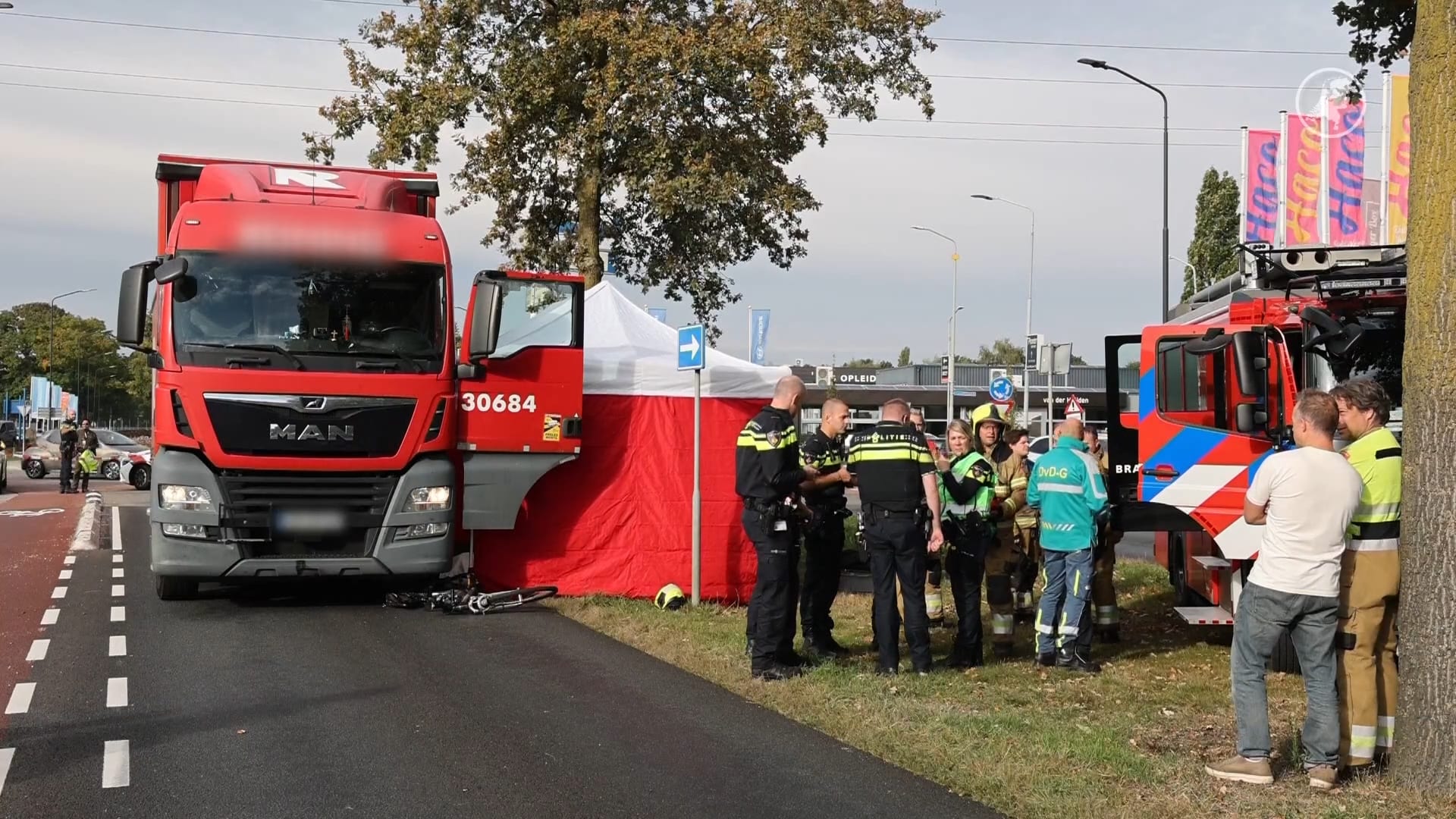 Fietser overleden na ongeval met vrachtwagen in Uden