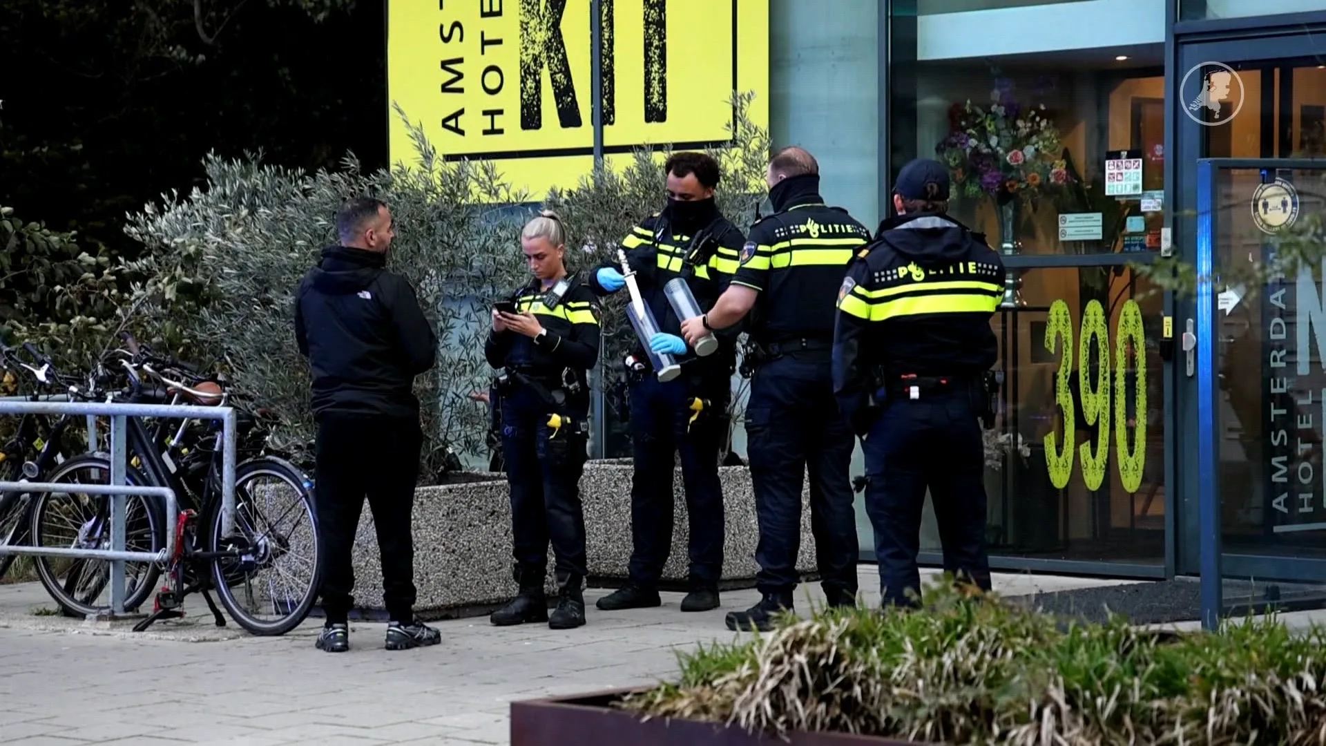 Jongen (15) gewond bij steekpartij Amsterdam, groot mes gevonden