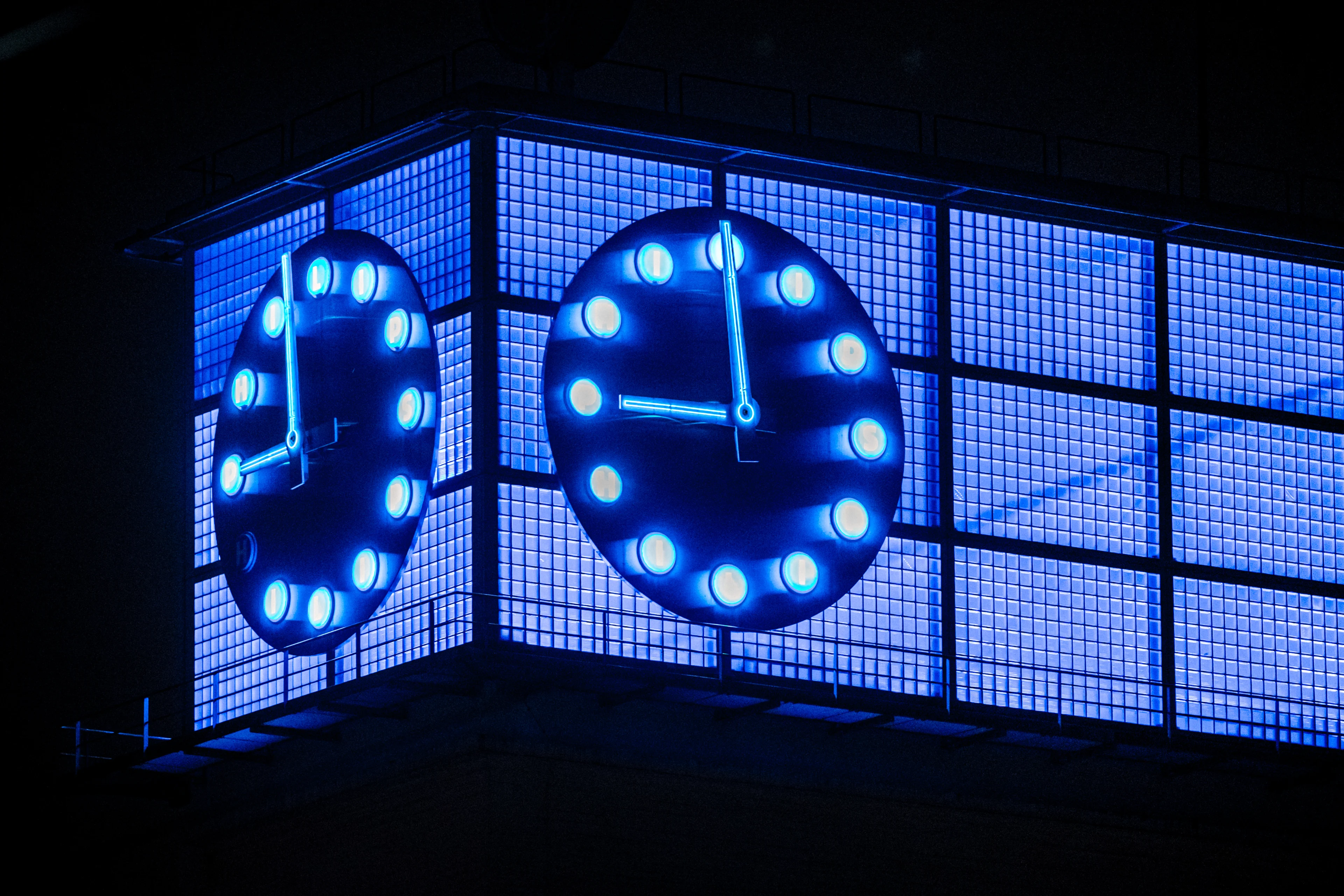 LIVEBLOG | Burgemeesters willen avondklok een uur naar achteren