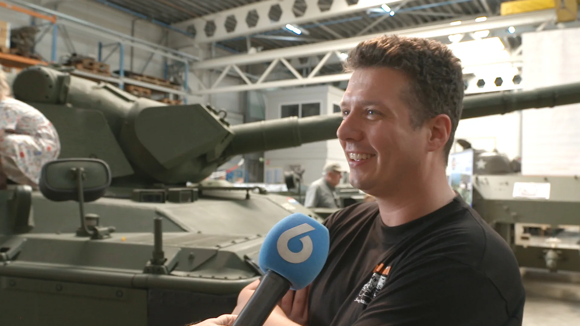 Opgeknapte tank kopen? Dat kan deze week in Nederweert, maar ze zijn niet goedkoop