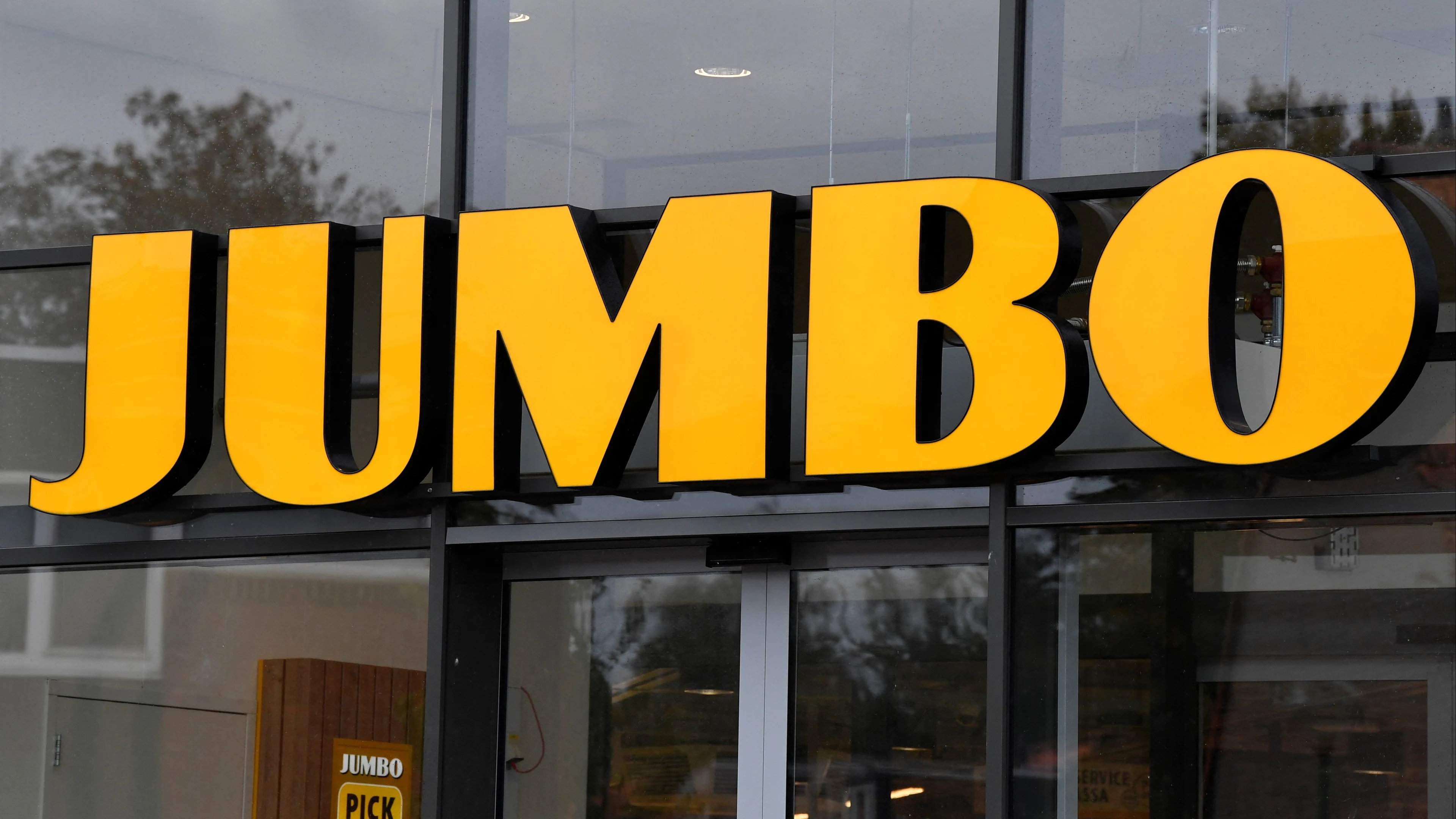 Jumbo roept verschillende soorten kaas terug, kan hard plastic in zitten