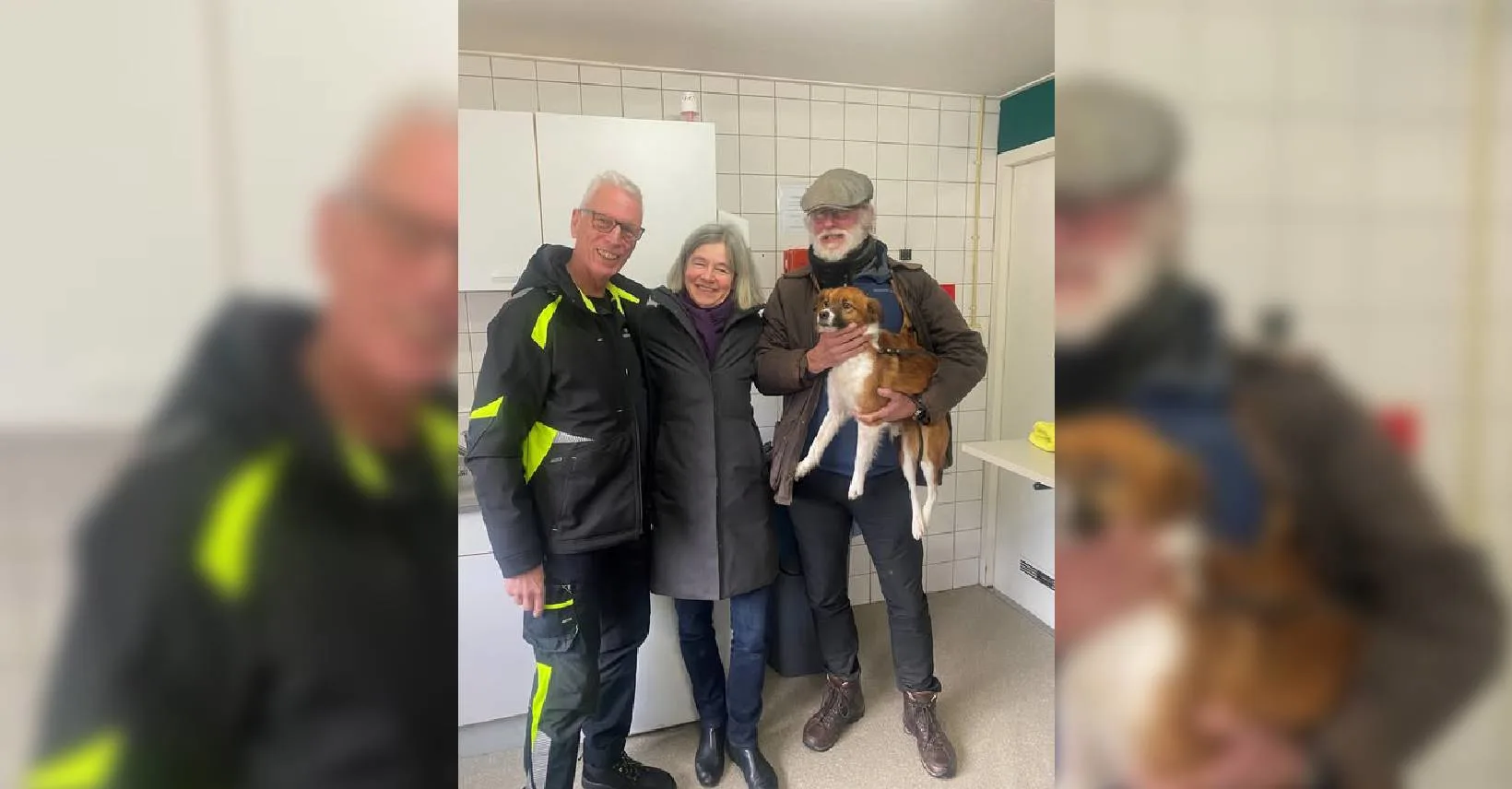 Hondje Sammie neemt in z’n eentje de trein en eindigt in Bussum