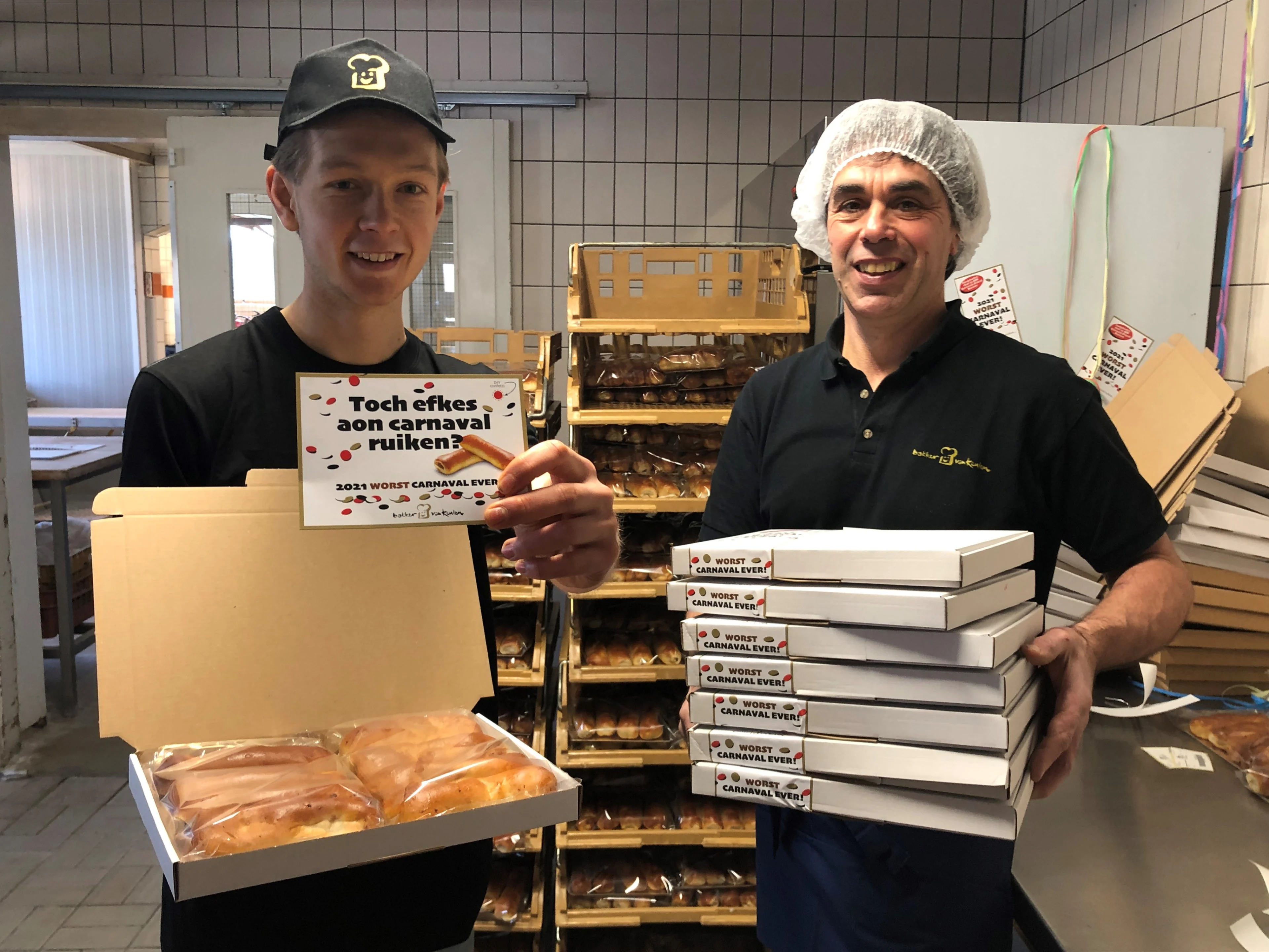 Oetlul en worstenbroodjes vinden gretig aftrek op 'worst' carnaval ever