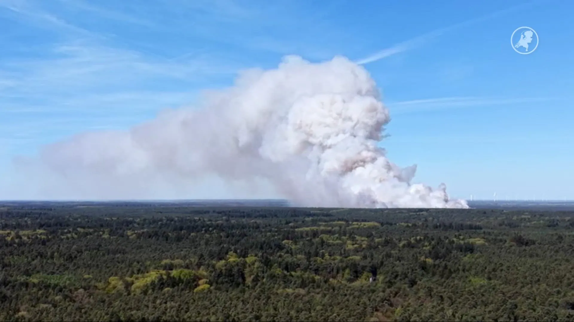 Zeer grote natuurbrand op militair oefenterrein bij 't Harde