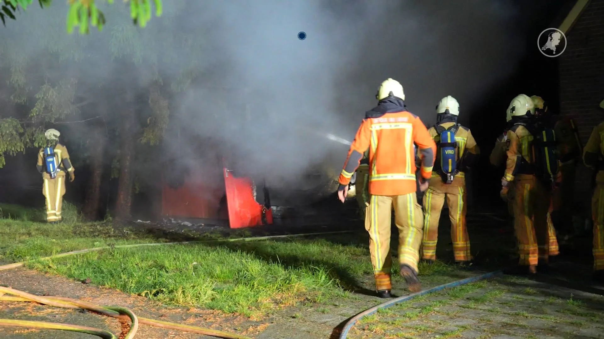 Twintig dieren dood bij felle schuurbrand in Laaghalerveen